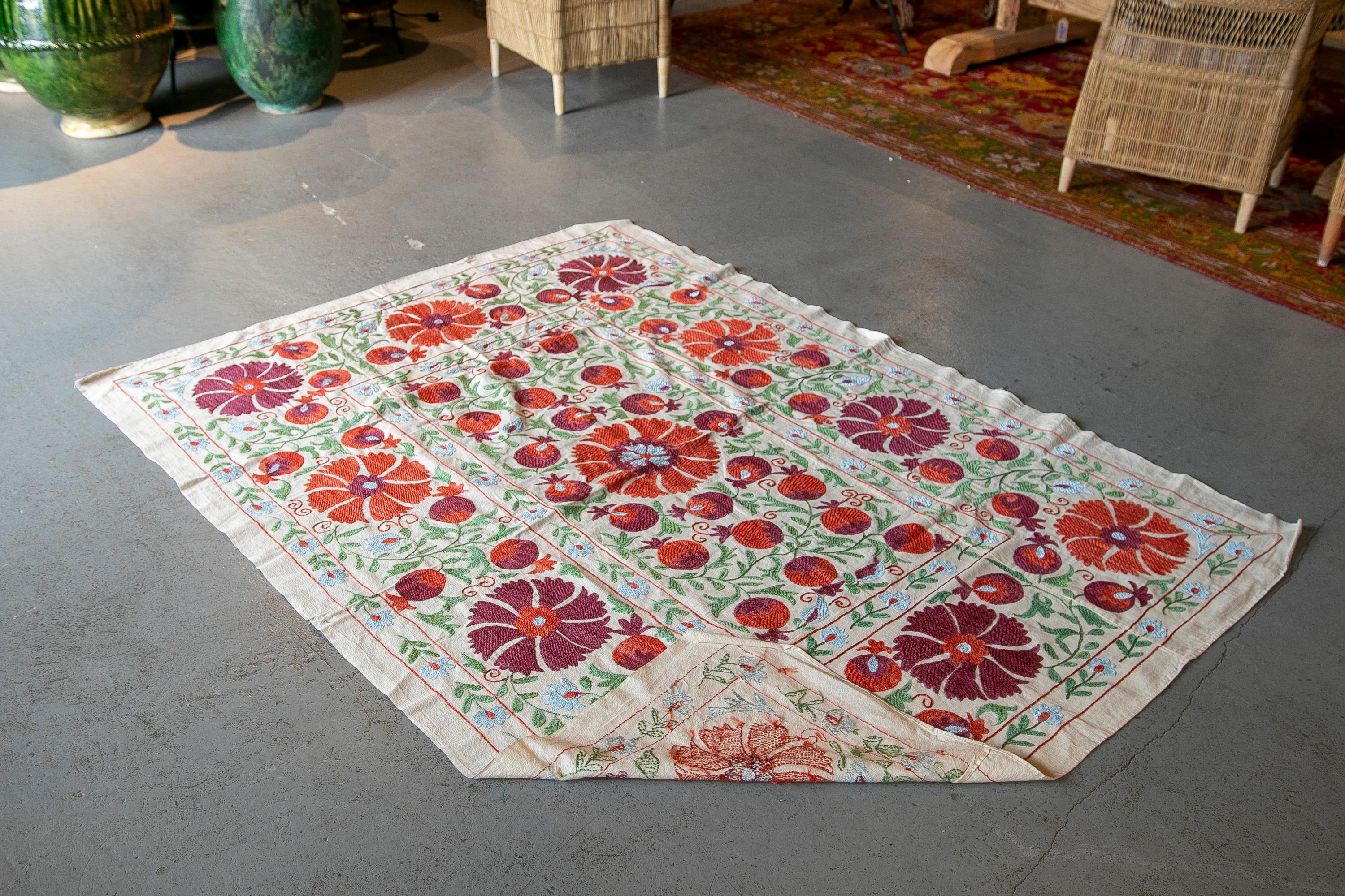 1970s Uzbekistan Suzani Carpet in Typical Colours For Sale 14