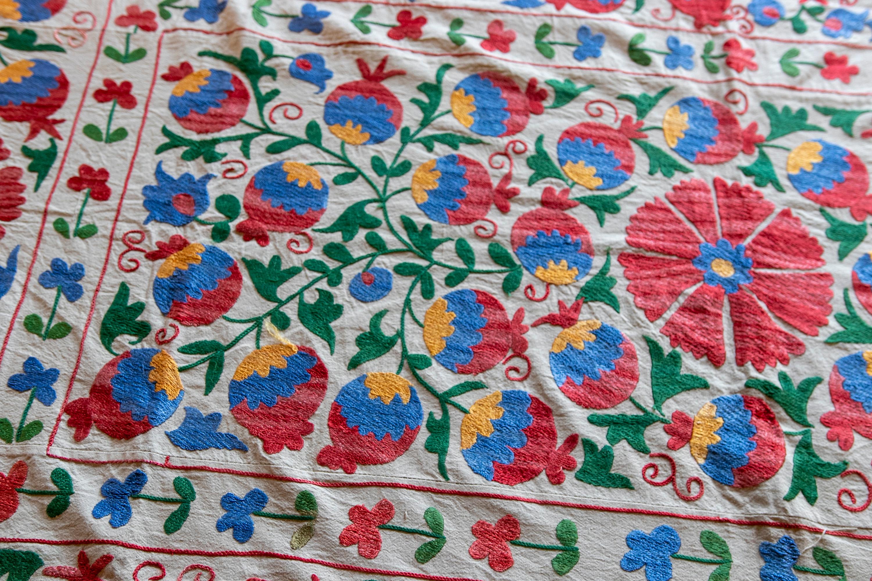 Silk 1970s Uzbekistan Suzani Carpet in Typical Colours For Sale