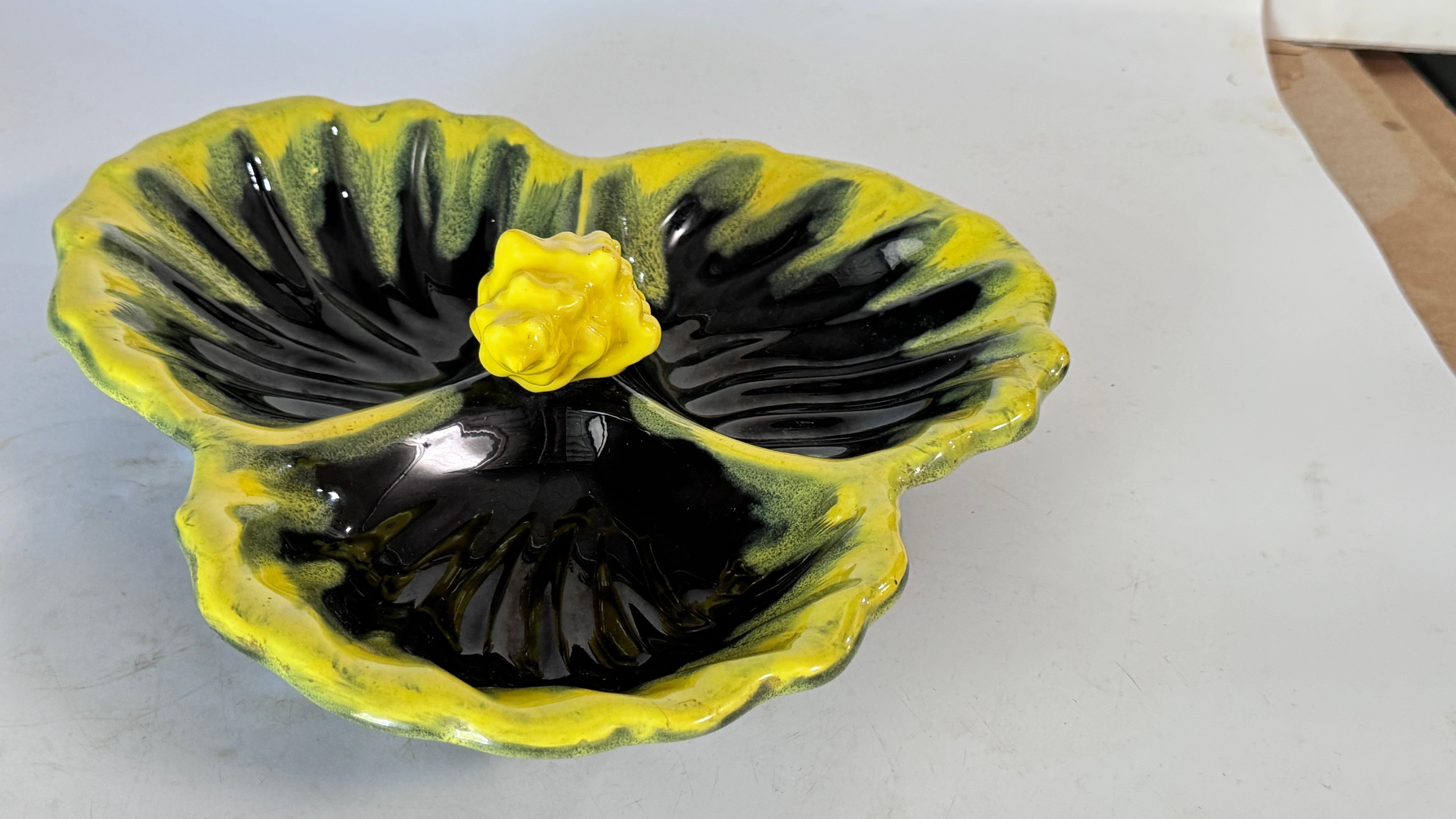 1970s Vallauris Yellow and Black Ceramic Catchall  Three Compartments For Sale 6