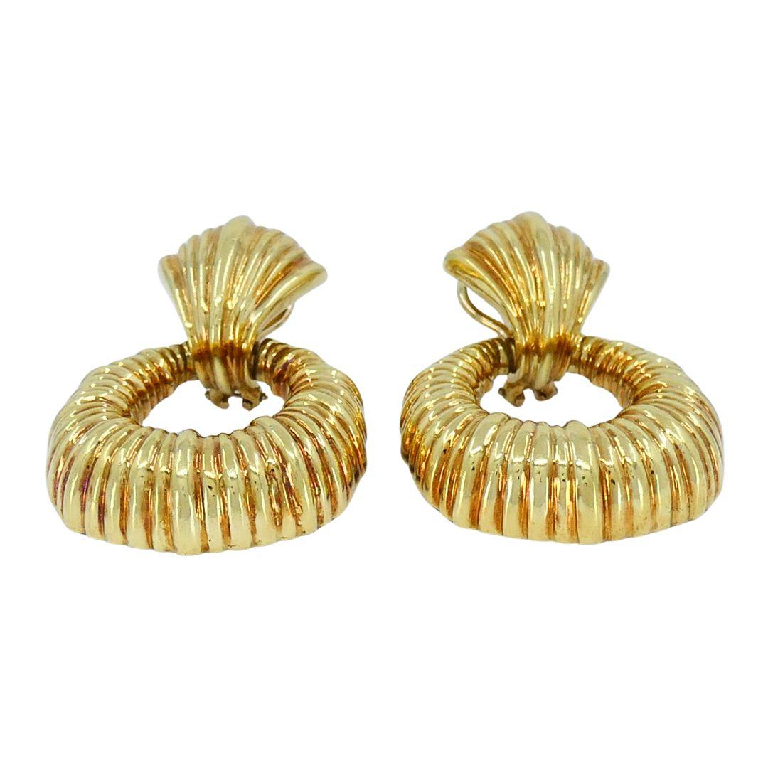 Boucles d'oreilles à clip en or 18k Van Cleef & Arpels des années 1970 Bon état - En vente à Beverly Hills, CA