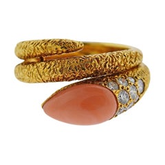 1970s Van Cleef & Arpels Coral Diamond Gold Ring