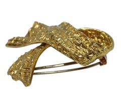1970s Van Cleef & Arpels Gold Bow Brooch