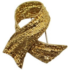 1970s Van Cleef & Arpels Gold Bow Brooch