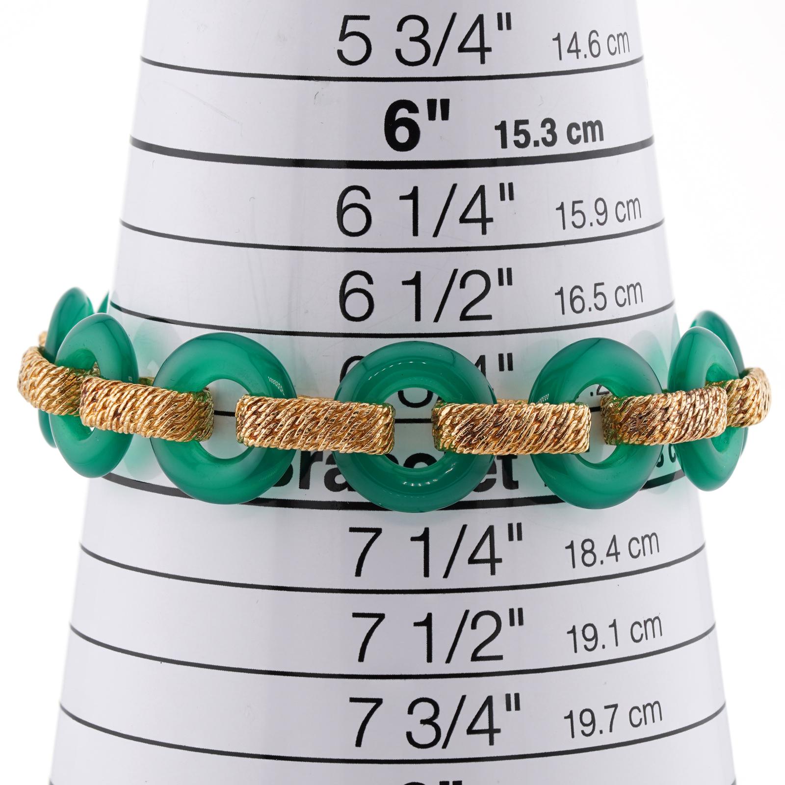 Women's 1970s Van Cleef & Arpels Green Chalcedony Yellow Gold Bracelet For Sale