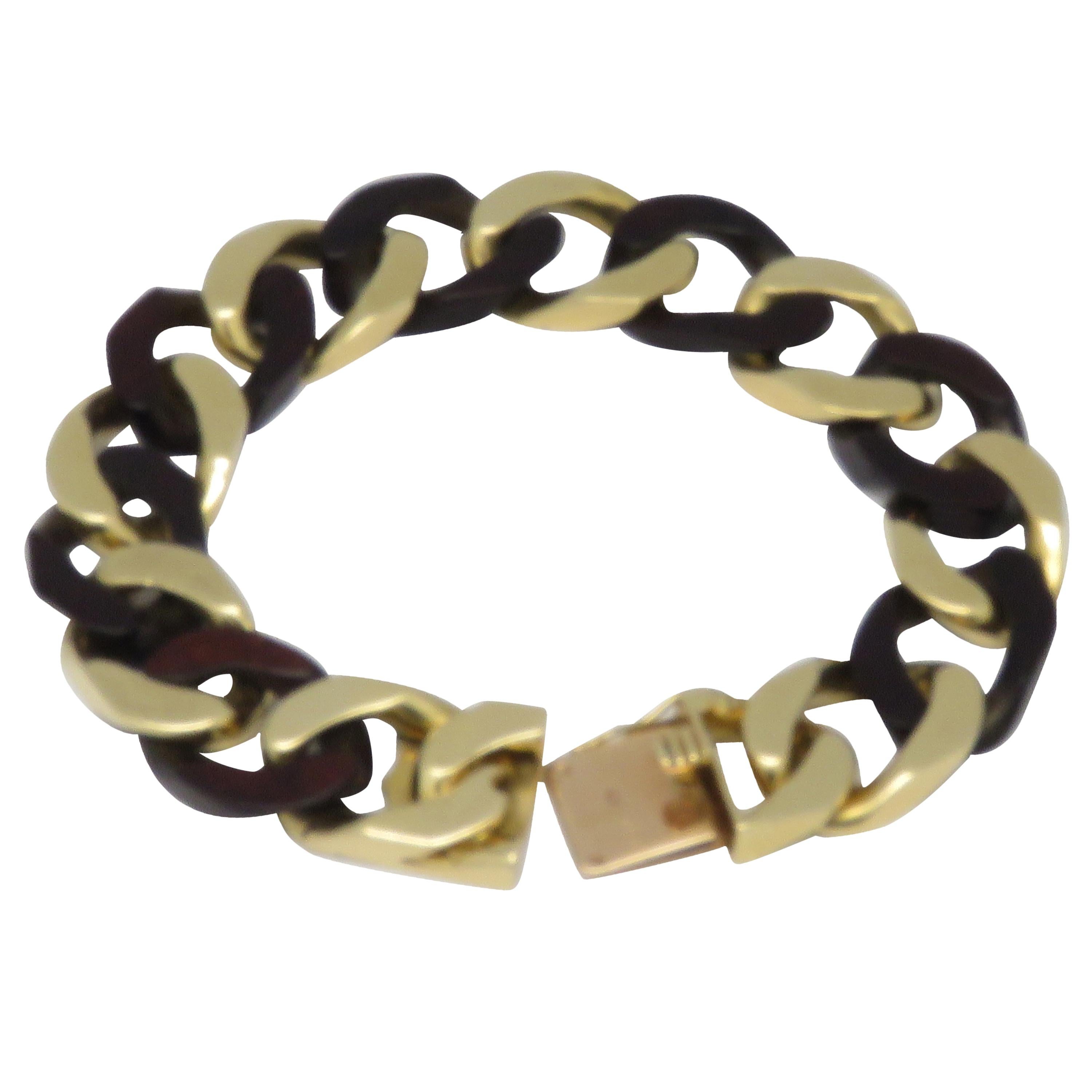 1970s Van Cleef & Arpels Yellow Gold Wood Curb Link Bracelet For Sale