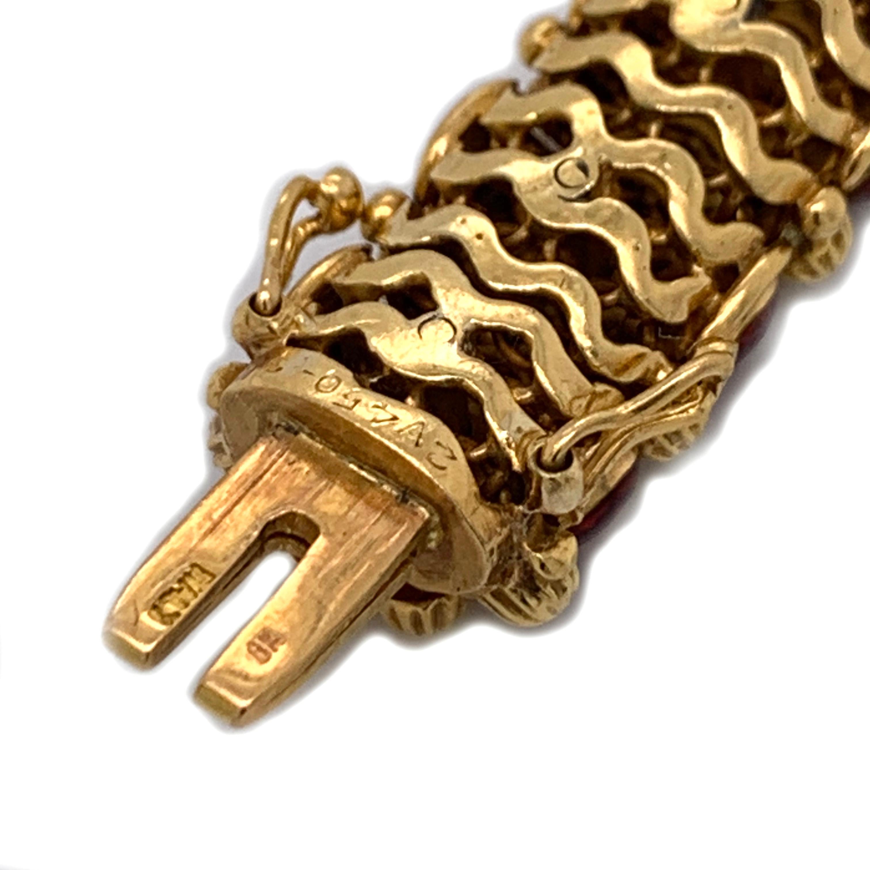 Women's 1970s Van Cleefs & Arpels Diamond 18 Karat Yellow Gold Bracelet For Sale