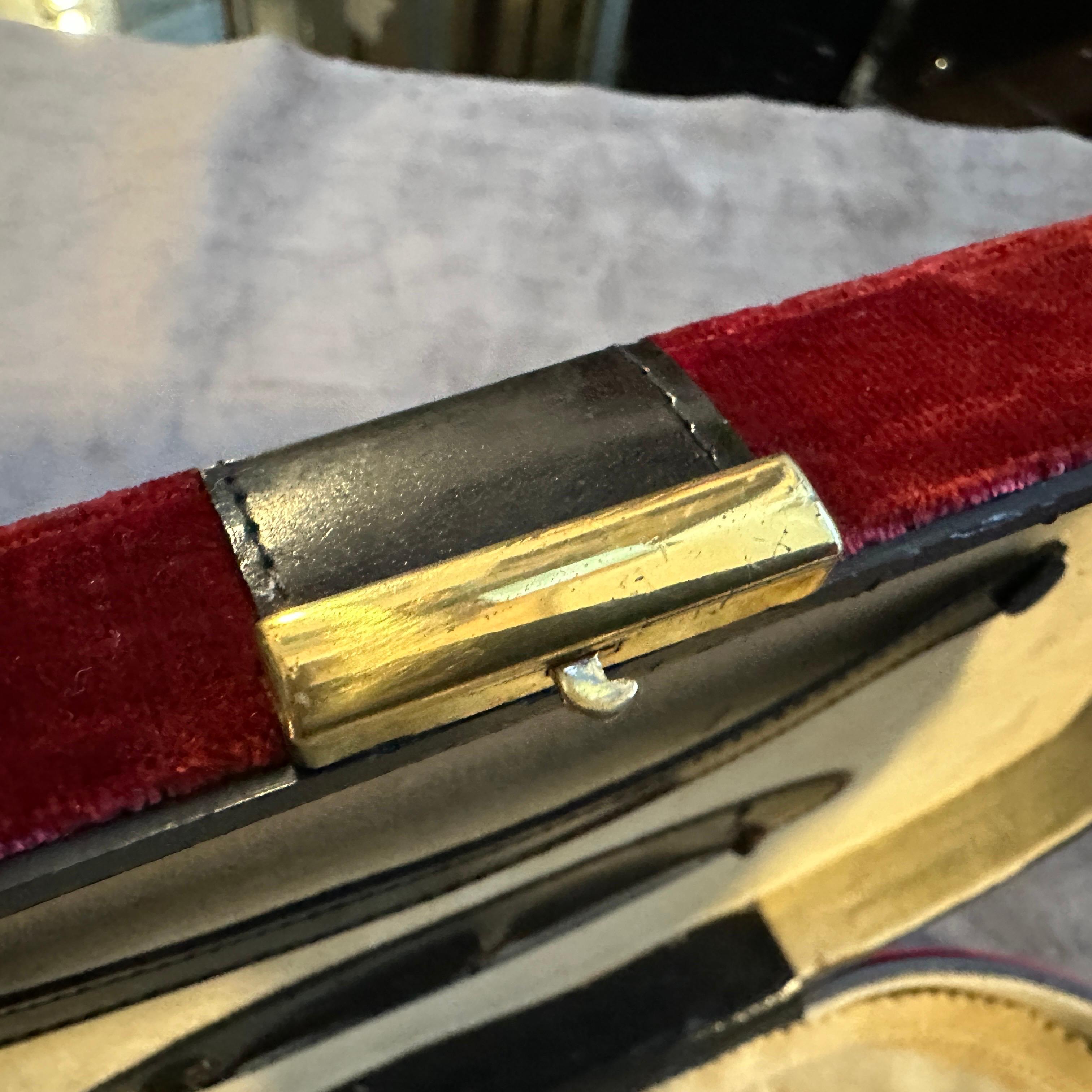 Joyero de viaje italiano de terciopelo y cuero de los años 70 en venta 7