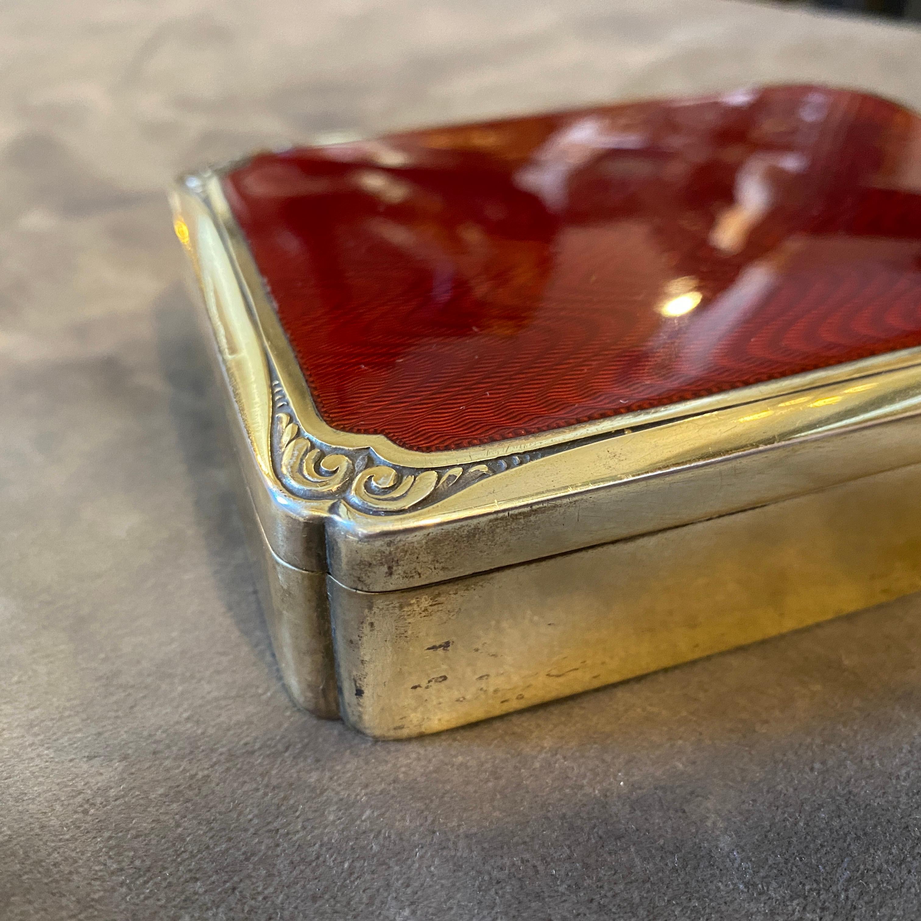 1970s Red Enameled Vermeil Solid Silver Italian Box by Salimbeni In Good Condition In Aci Castello, IT