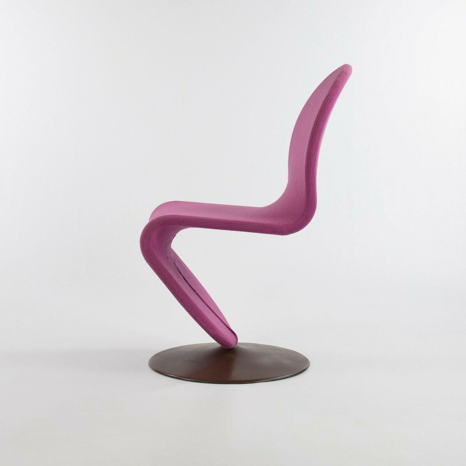 1970s Verner Panton for Fritz Hansen 1-2-3 Dining Side Chair in Magenta Fabric In Good Condition For Sale In Philadelphia, PA