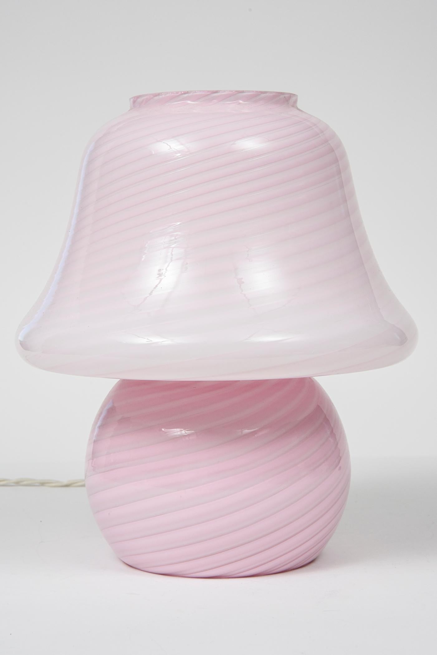 Italian 1970s Vetri Murano Pink Spiral Mushroom Art Glass Lamp