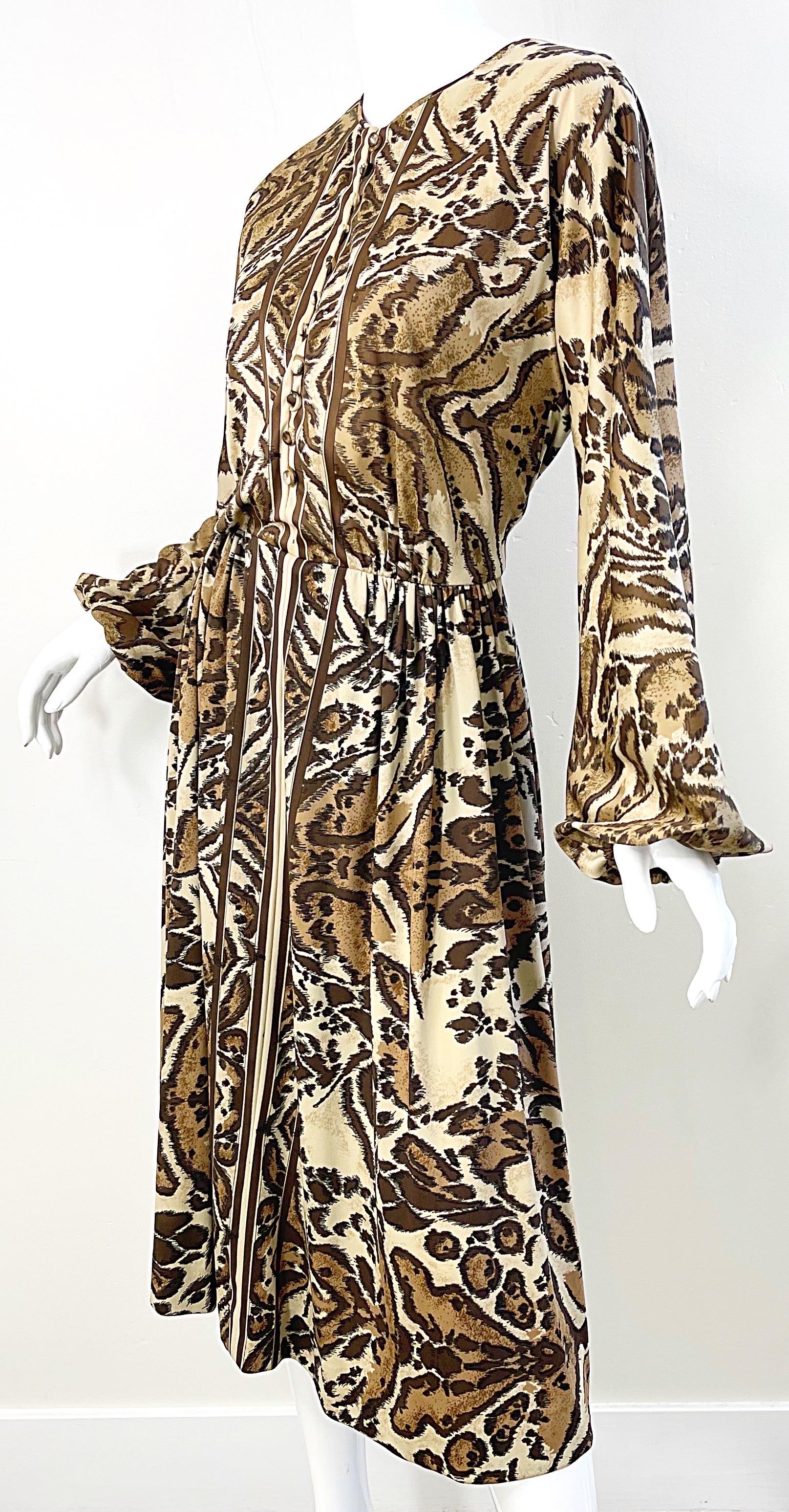 1970s Victor Costa Leopard Safari Animal Print Long Sleeve Vintage 70s Dress For Sale 5