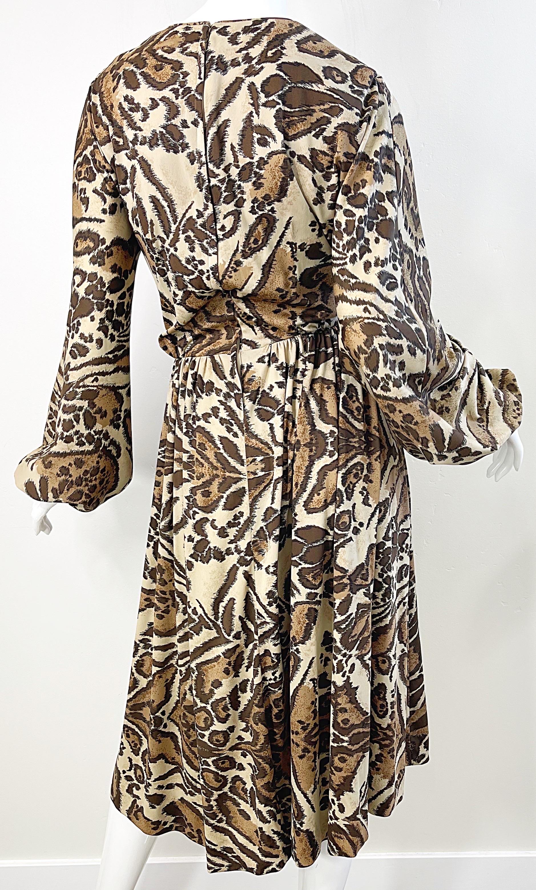 1970s Victor Costa Leopard Safari Animal Print Long Sleeve Vintage 70s Dress For Sale 6