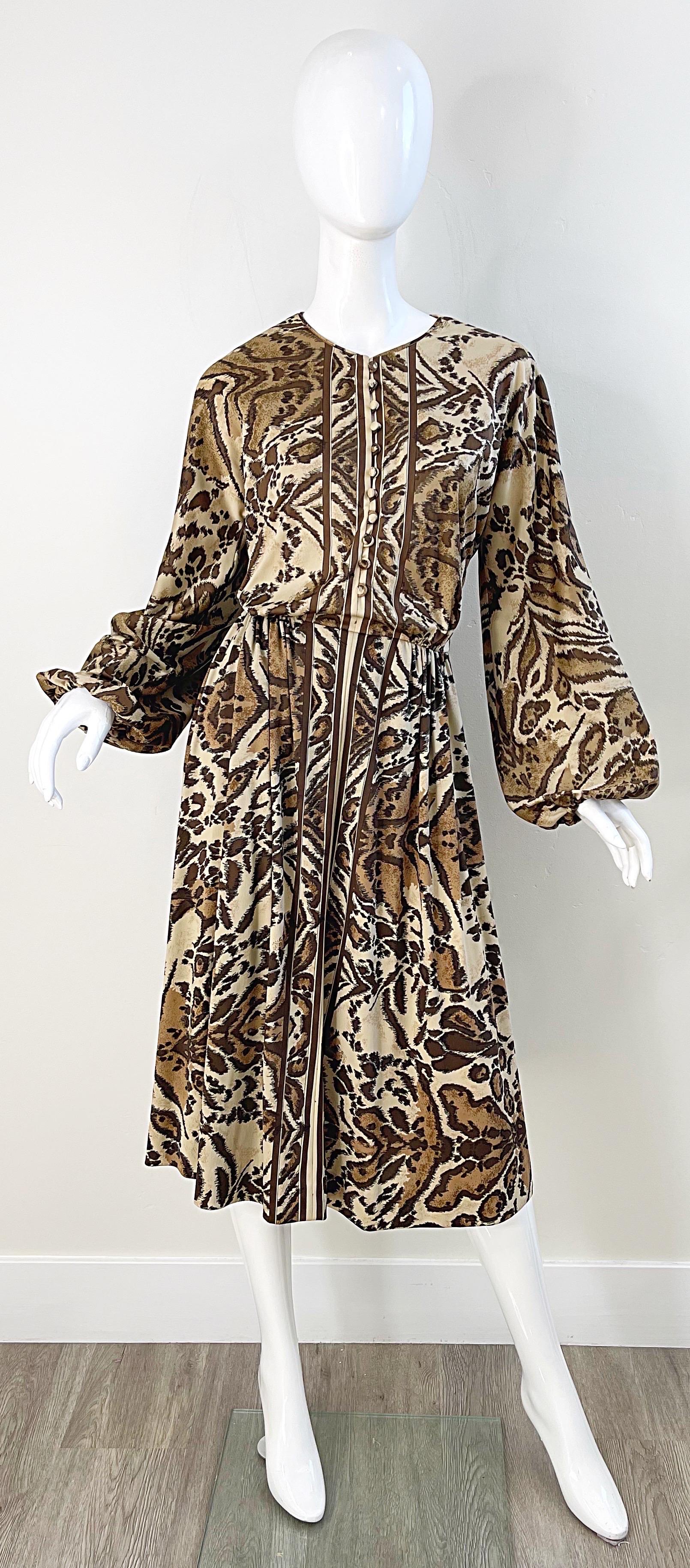 1970s Victor Costa Leopard Safari Animal Print Long Sleeve Vintage 70s Dress For Sale 8