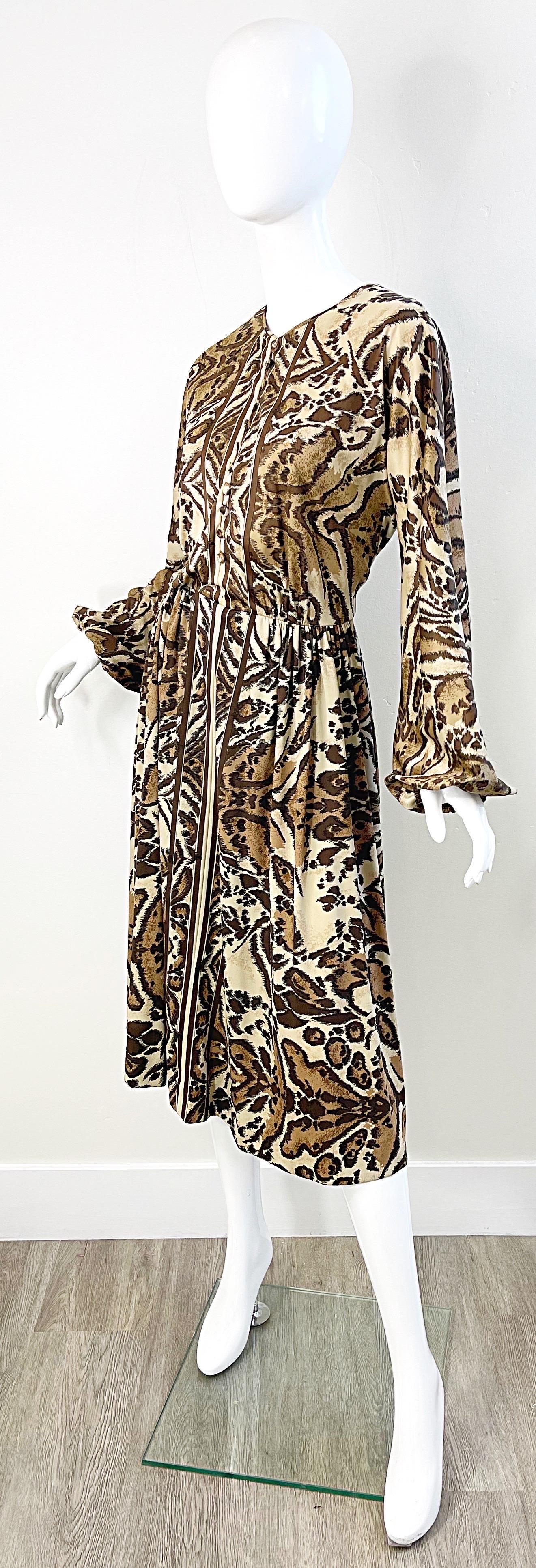 1970s Victor Costa Leopard Safari Animal Print Long Sleeve Vintage 70s Dress For Sale 2