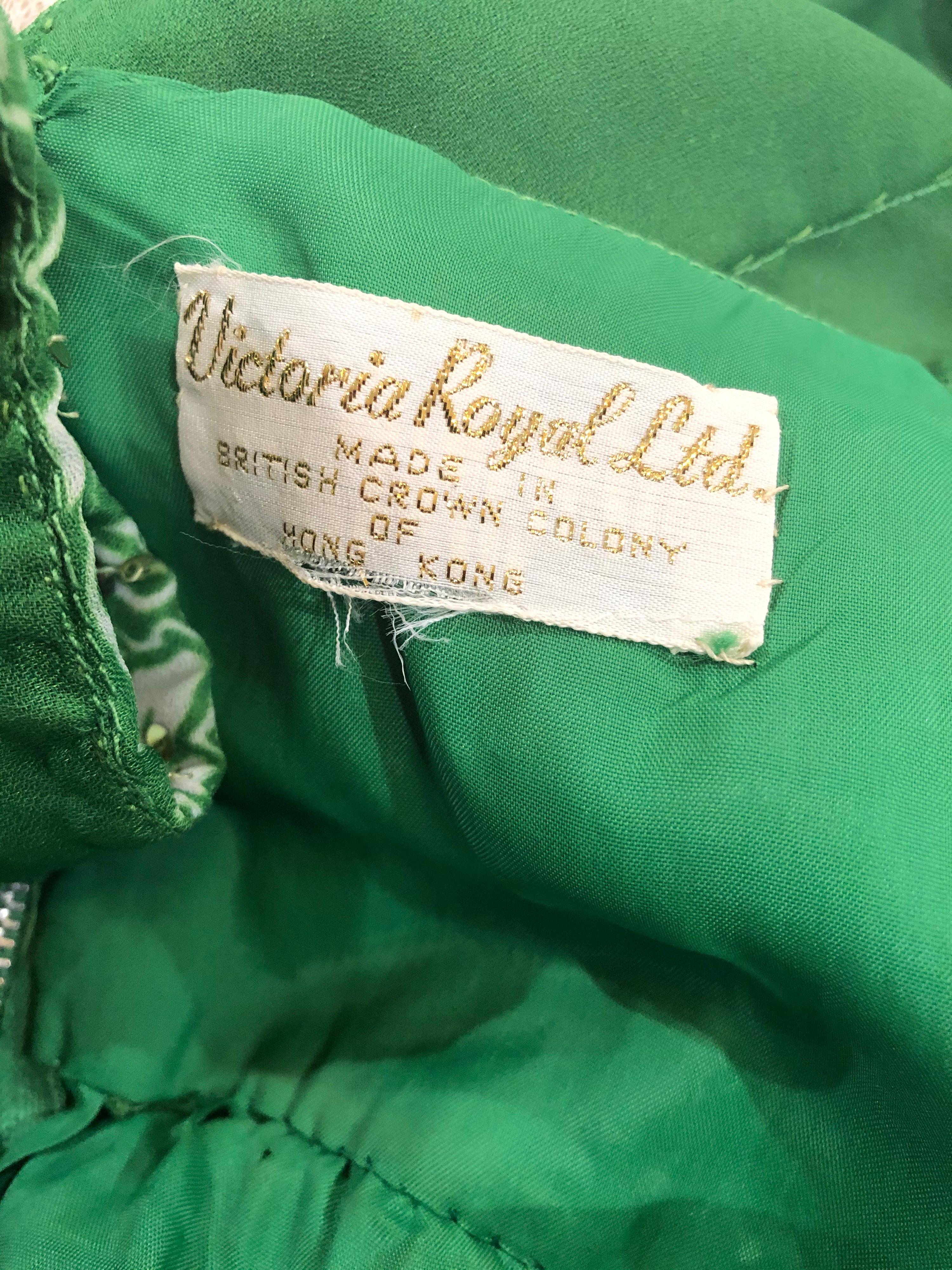 1970s Victoria Royal Kelly Green + White Abstract Floral Sequined Chiffon Gown For Sale 8