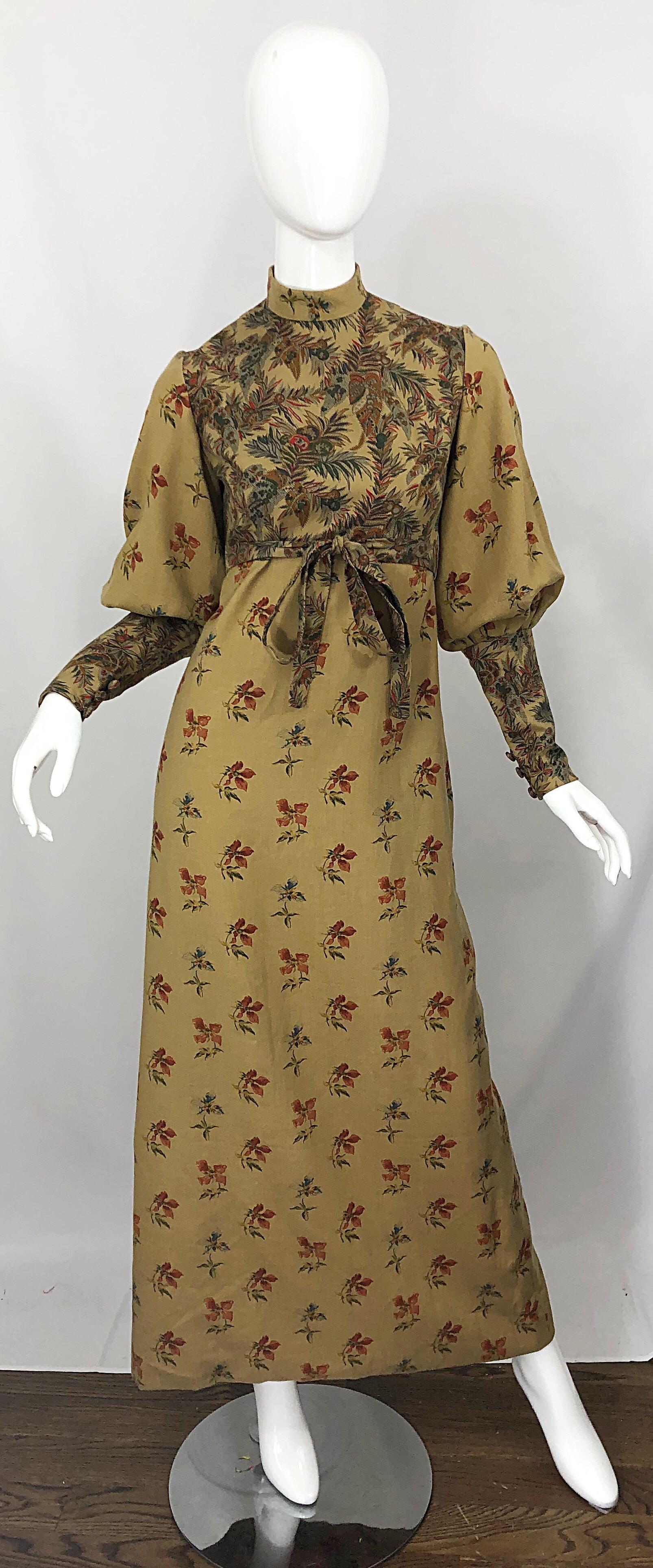 Marron Robe longue en laine d'inspiration victorienne des années 1970 Challis Autumnal Fall Vintage des années 70 en vente