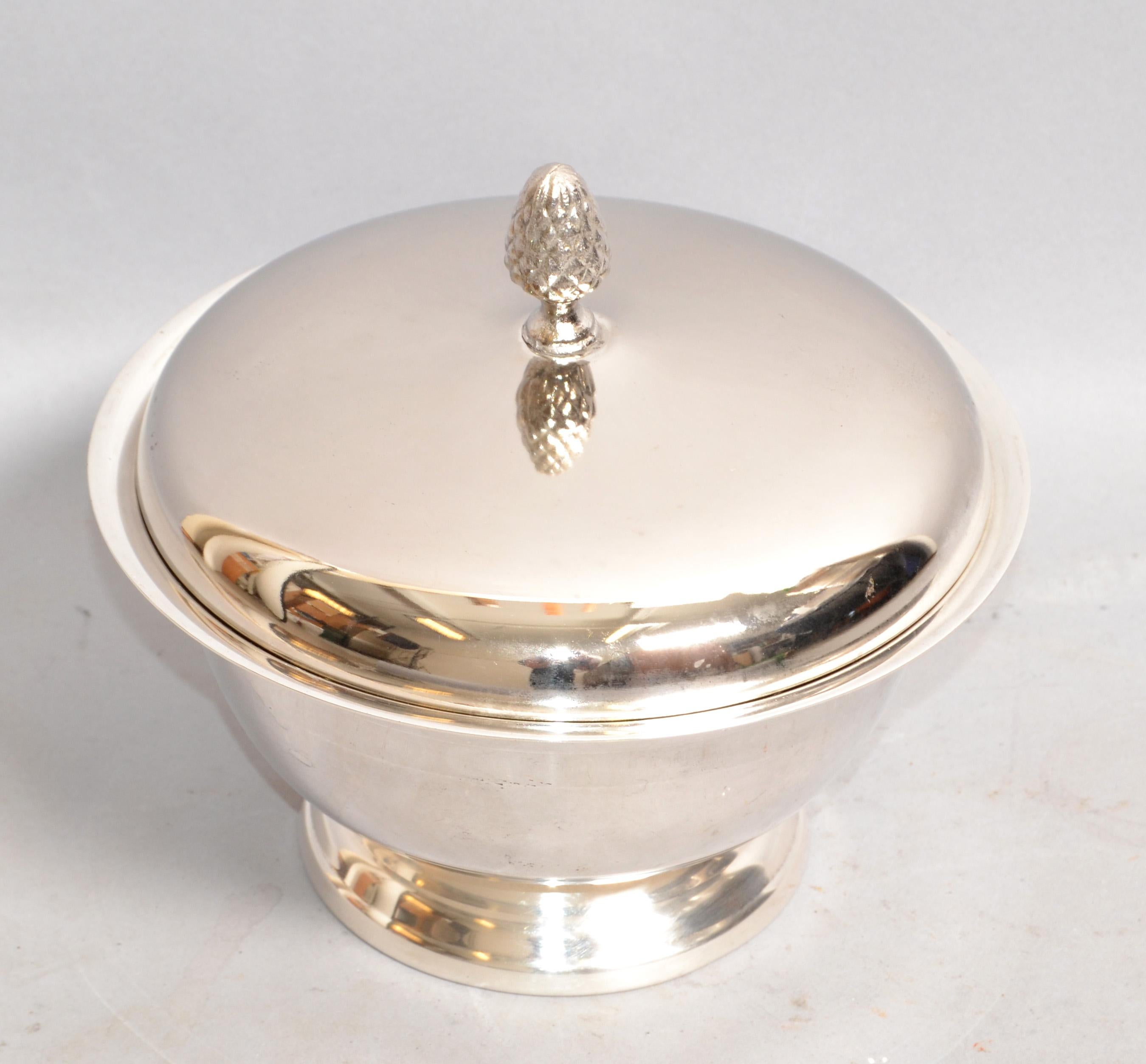 American 1970s, Victorian Traditional Towle Silver Plated Lidded Bowl Pinecone Finial For Sale