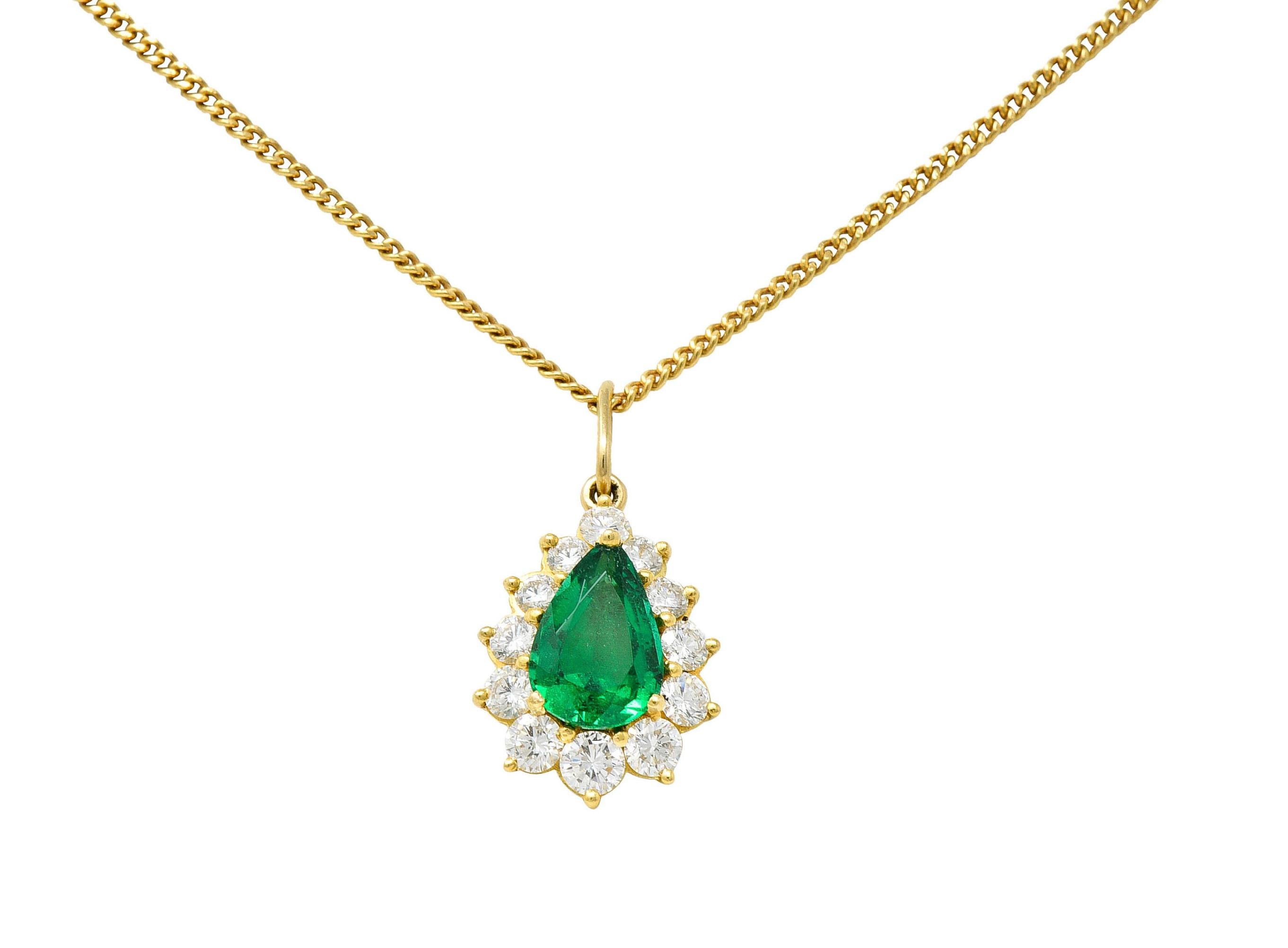 1970's Vintage 3.25 Carats Emerald Diamond 18 Karat Gold Pear Pendant Necklace 3