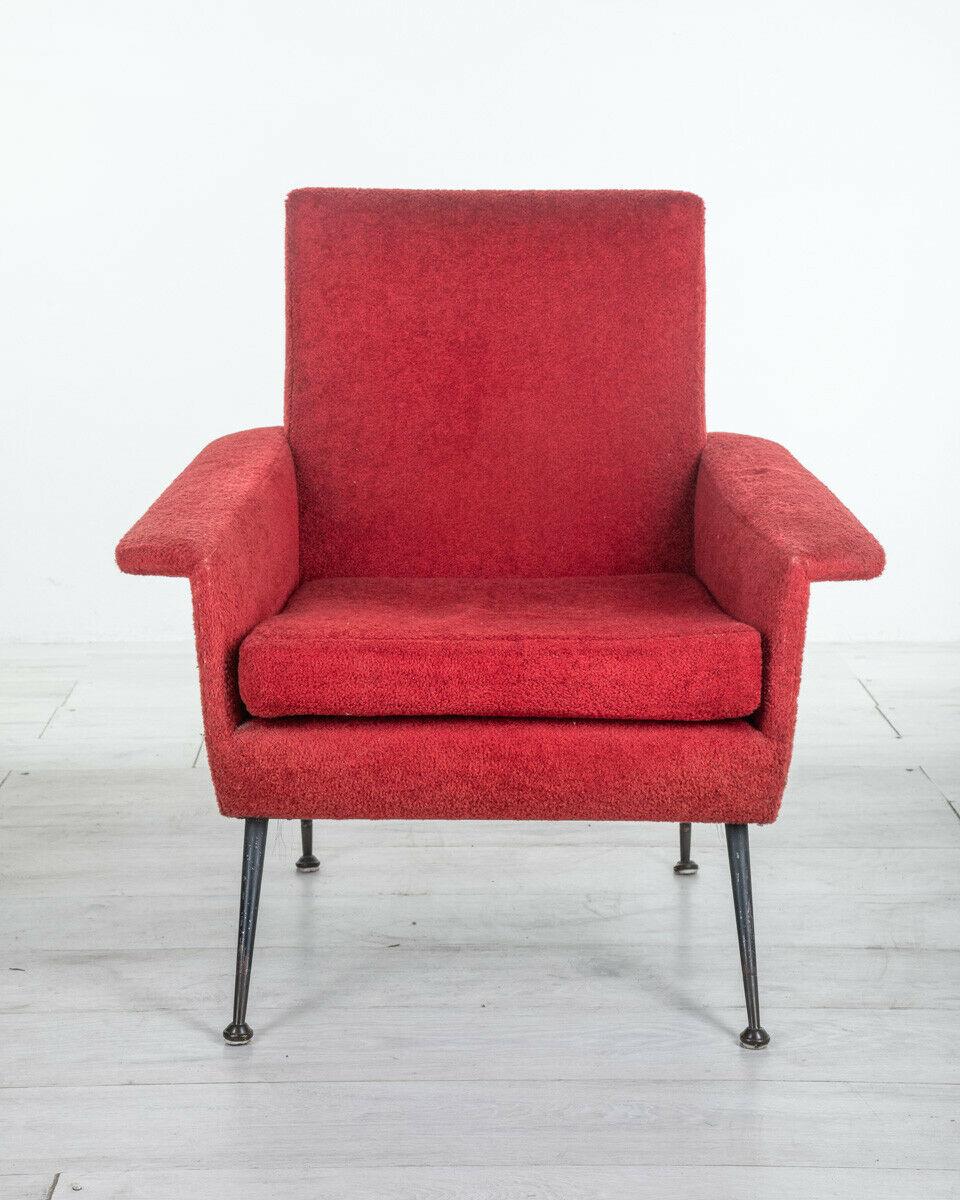 Armchair with red fabric upholstery, black metal legs and golden brass feet, 1970s

Conditions: In good condition, it may show slight signs of wear due to time.

Dimensions: Height 84 cm; Width 78 cm; Length 75 cm

Materials: Metal, brass and
