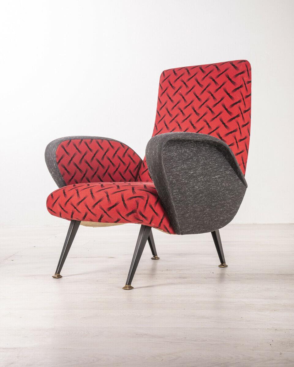 Small armchair, metal and golden brass feet, red patterned fabric upholstery, 1970s.

Conditions: In excellent condition, it may show slight signs of wear due to time.

Dimensions: Height 80 cm; Width 57 cm; Length 72 cm;

Materials: Brass