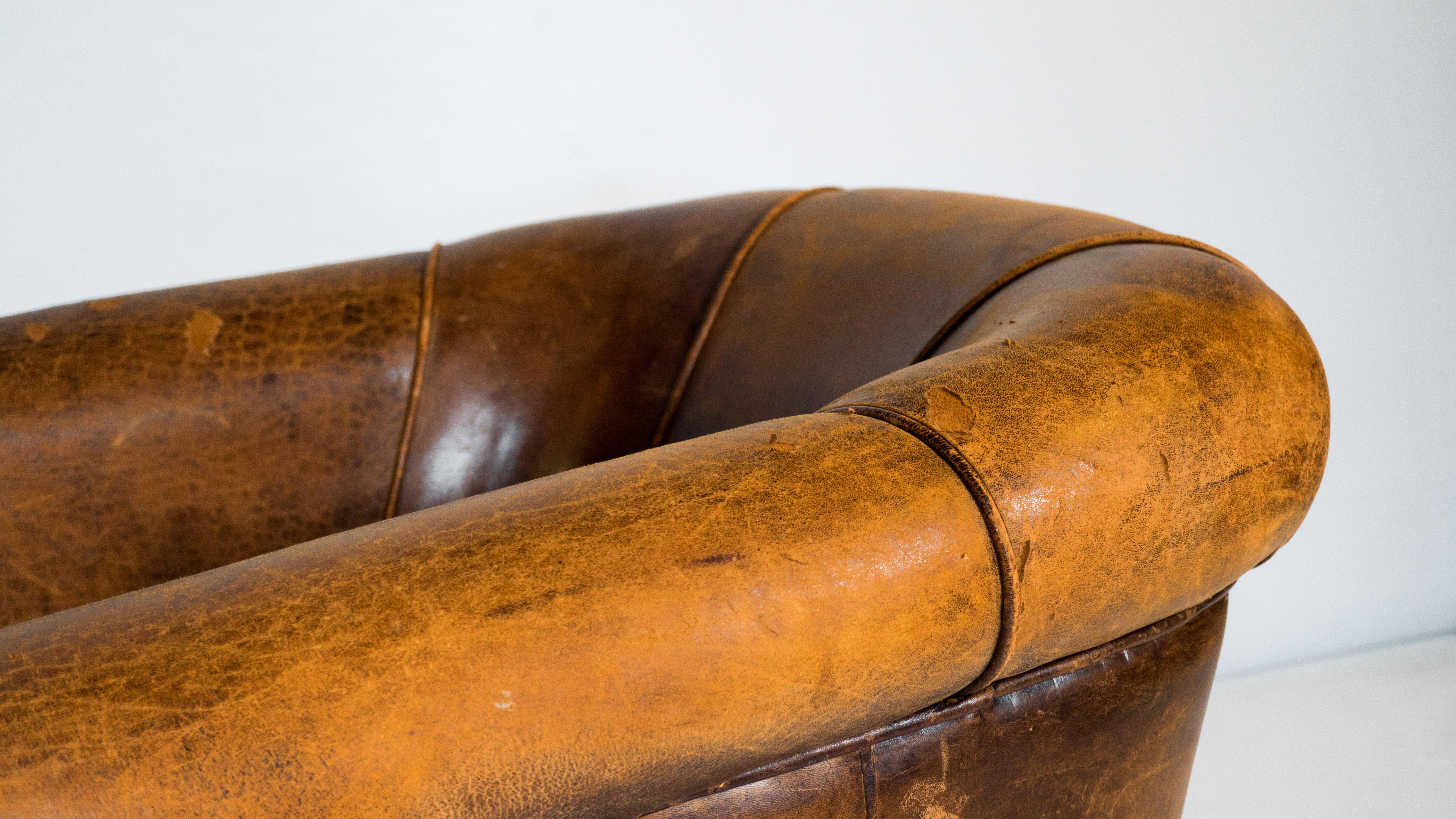 Late 20th Century 1970s Vintage Art Deco Distressed Leather Club Chair For Sale