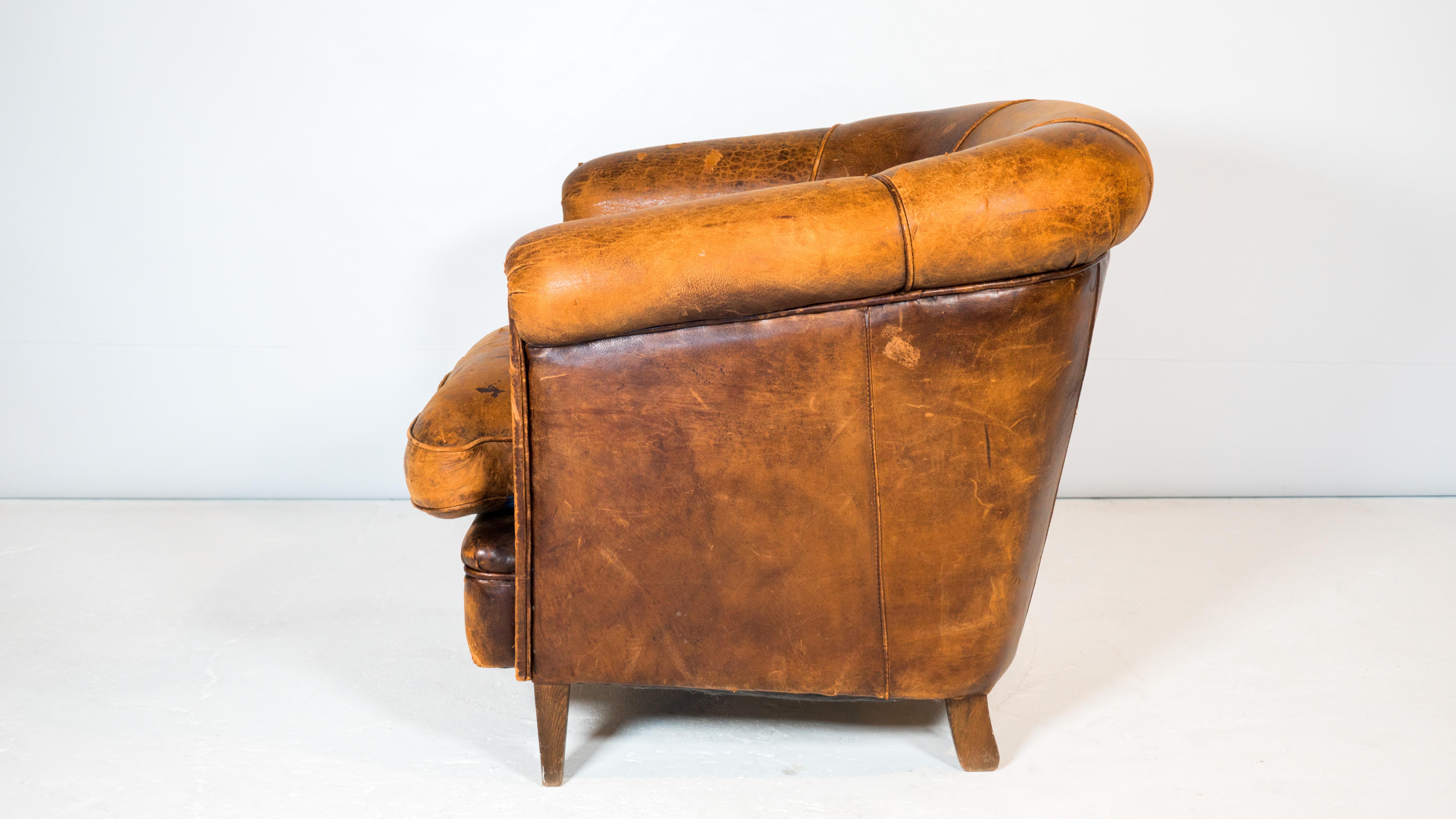 1970s Vintage Art Deco Distressed Leather Club Chair For Sale 4