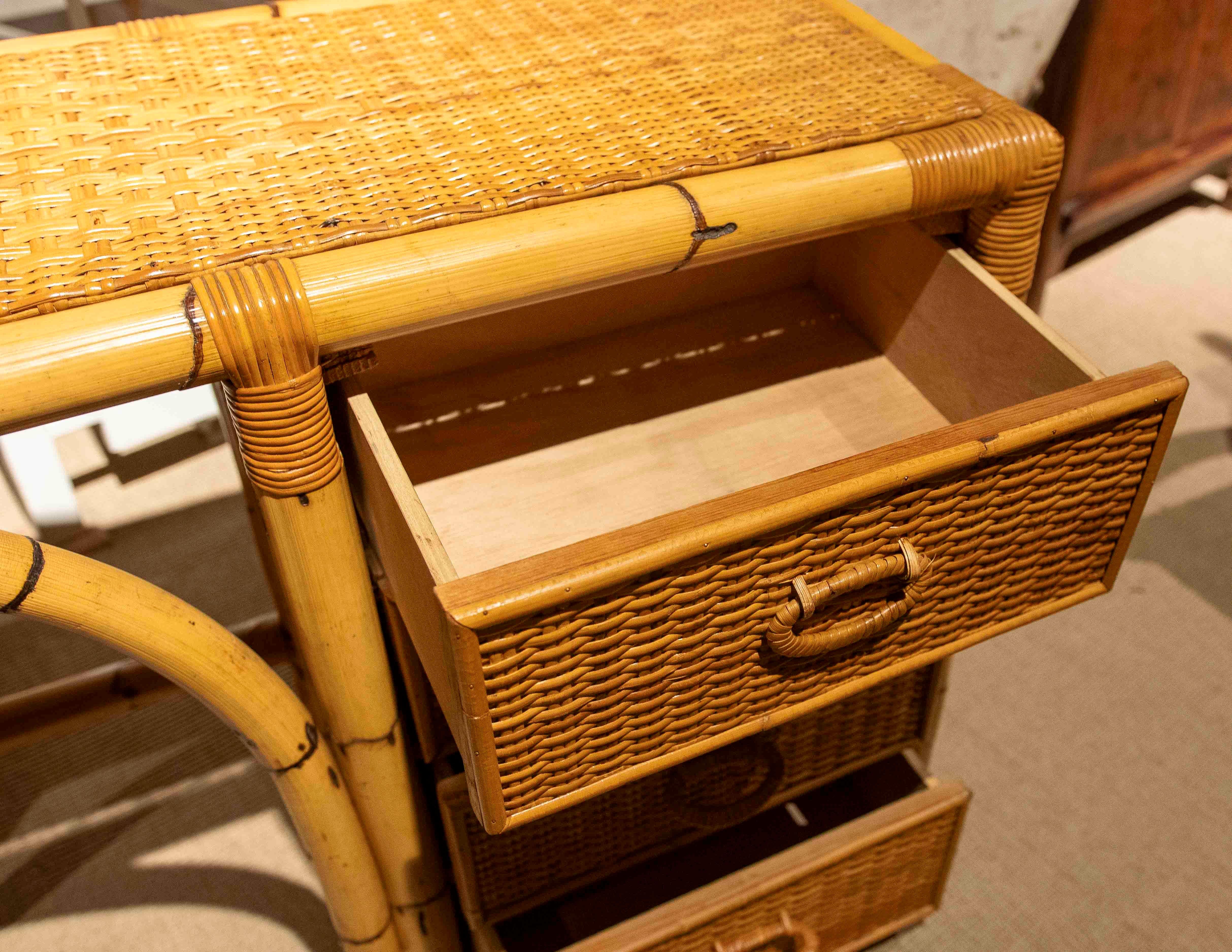 1970er Vintage Schreibtisch aus Bambus und Rattan mit vier Schubladen im Angebot 3