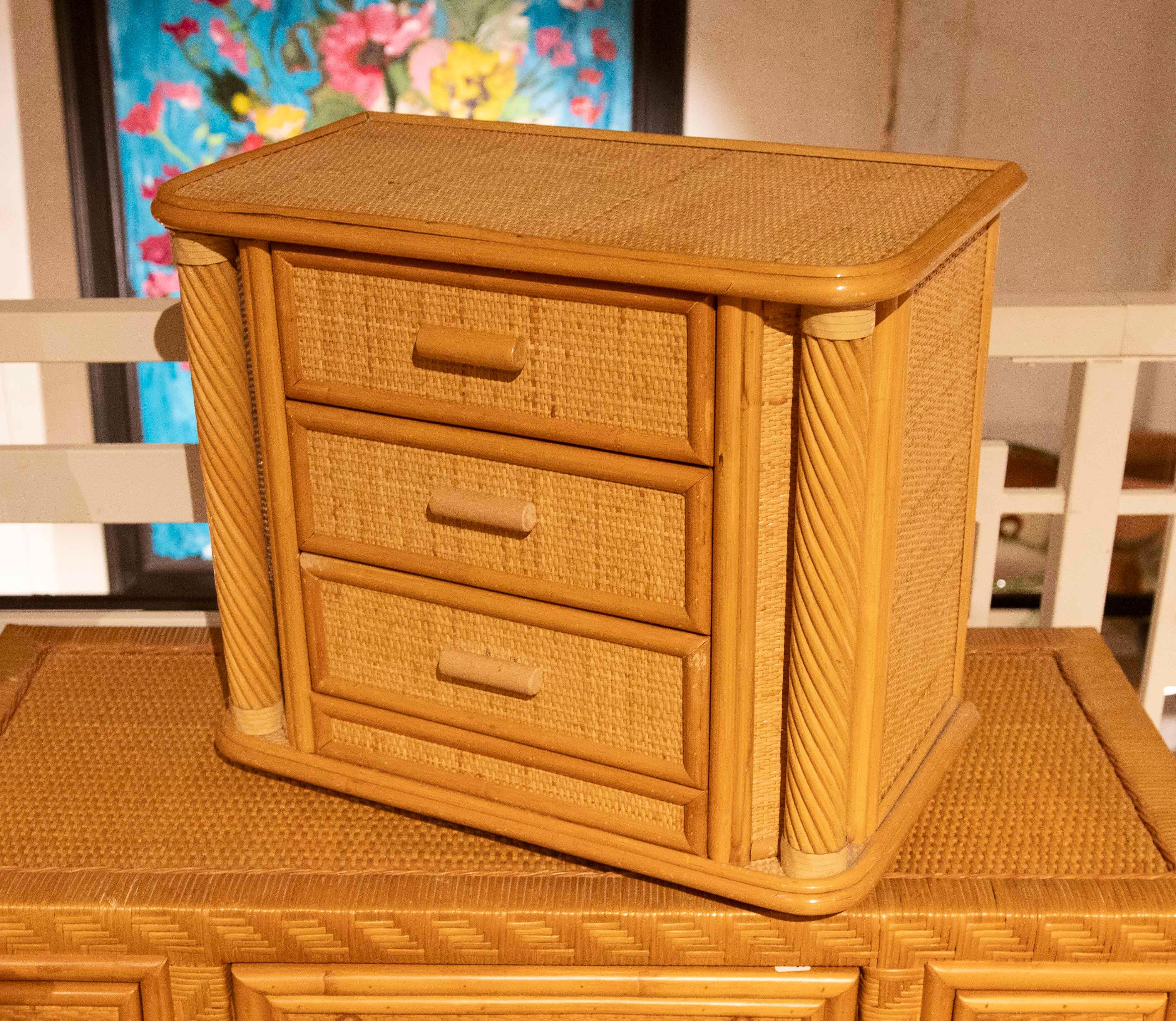 1970s Vintage Bamboo and Rattan Lattice Nightstand with Three Drawers In Good Condition For Sale In Marbella, ES