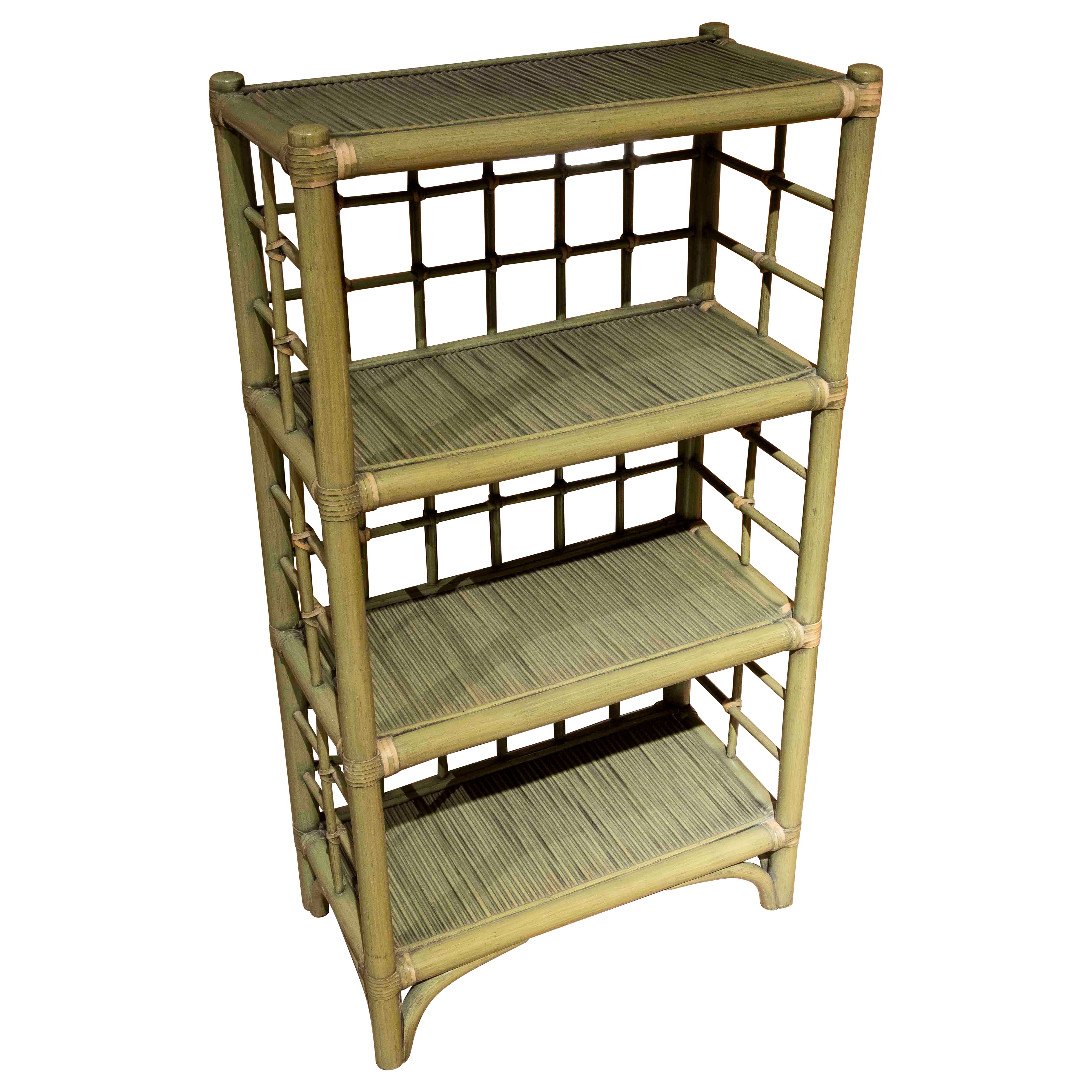 Vintage By By, étagère en bambou et rotin peinte en vert, années 1970 en vente