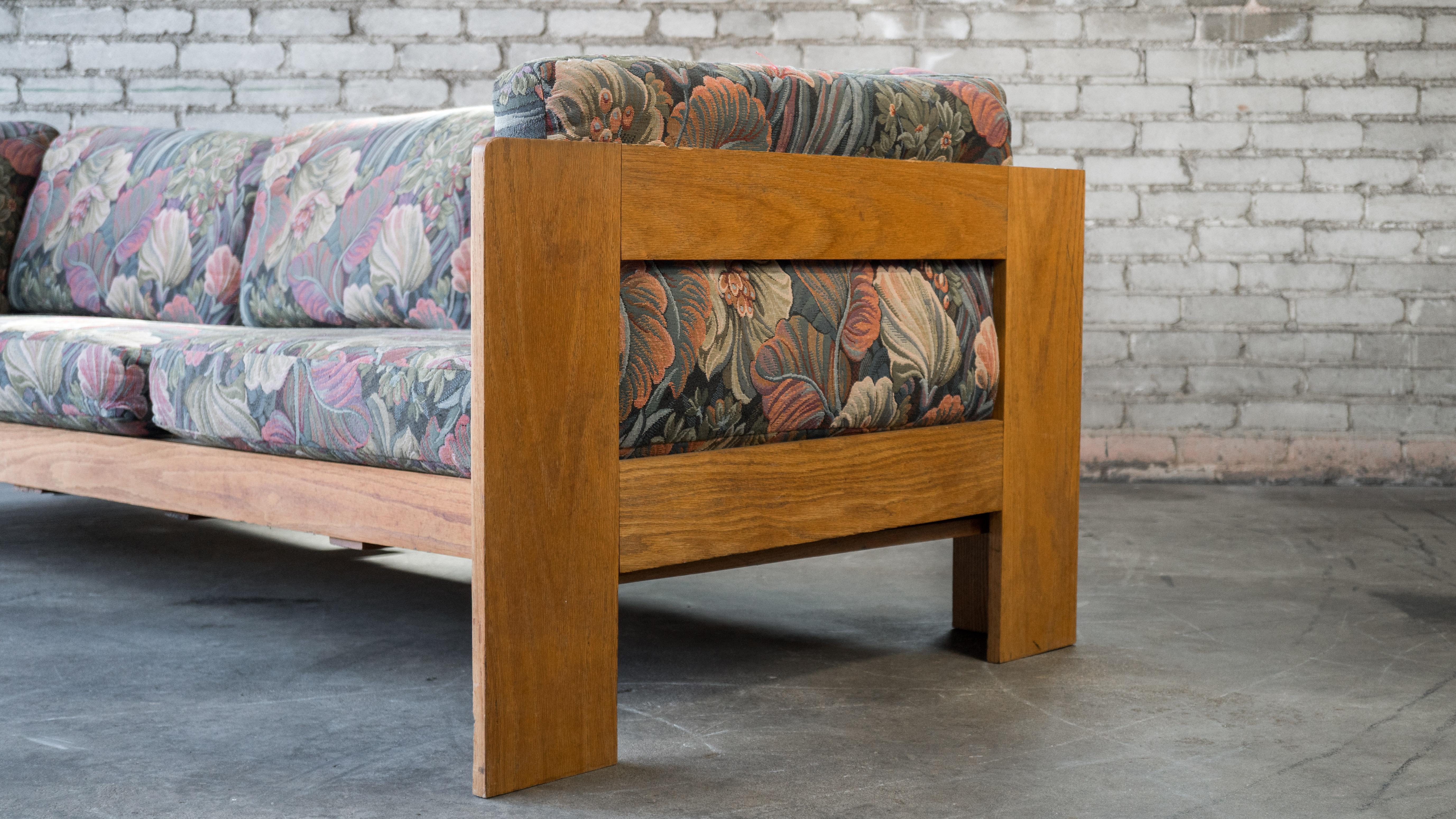 1970 Vintage Bastiano Style Oak Sofa en vente 1