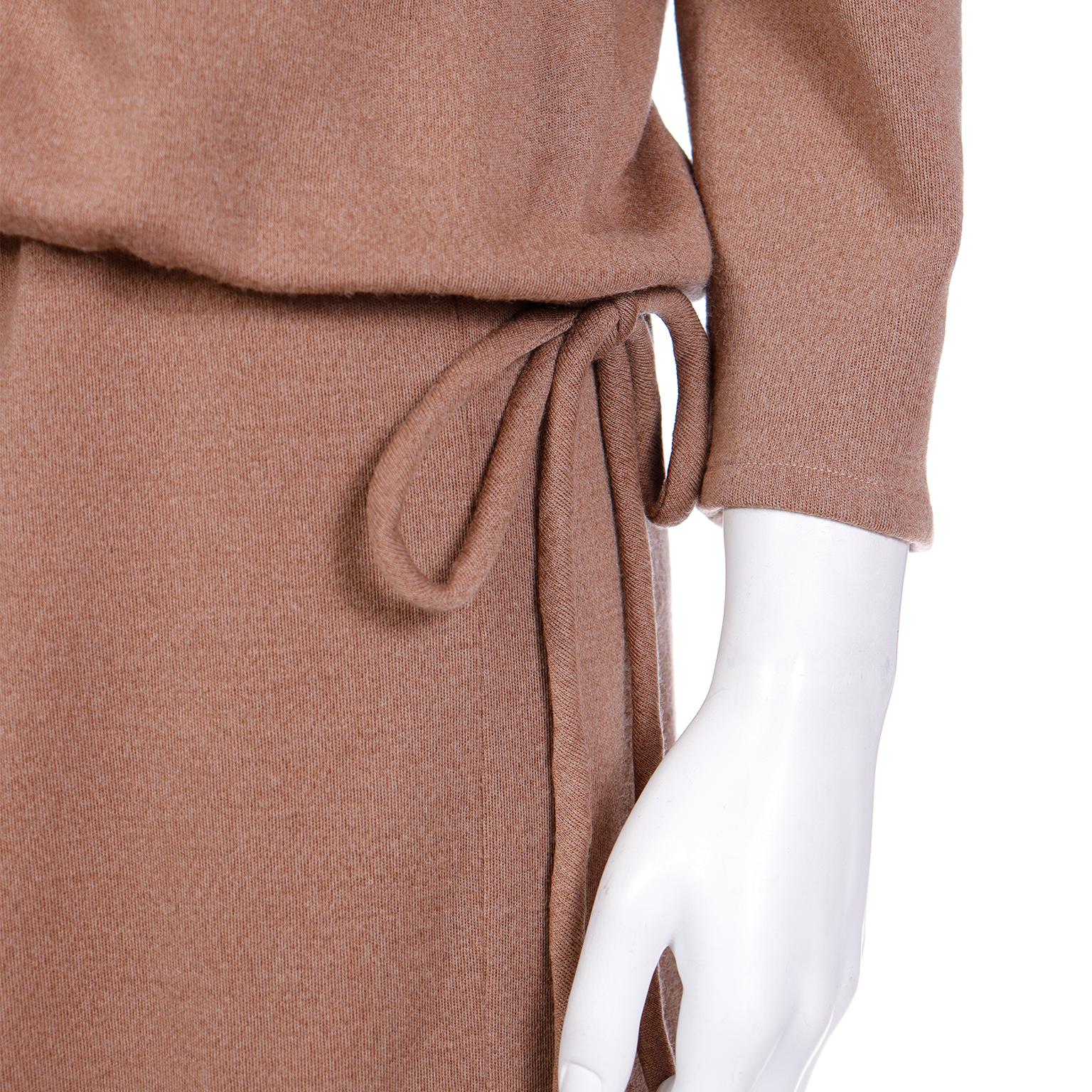 1970s Vintage Bill Blass 2Pc Camel Knit Outfit With Drawstring Top & Skirt 3