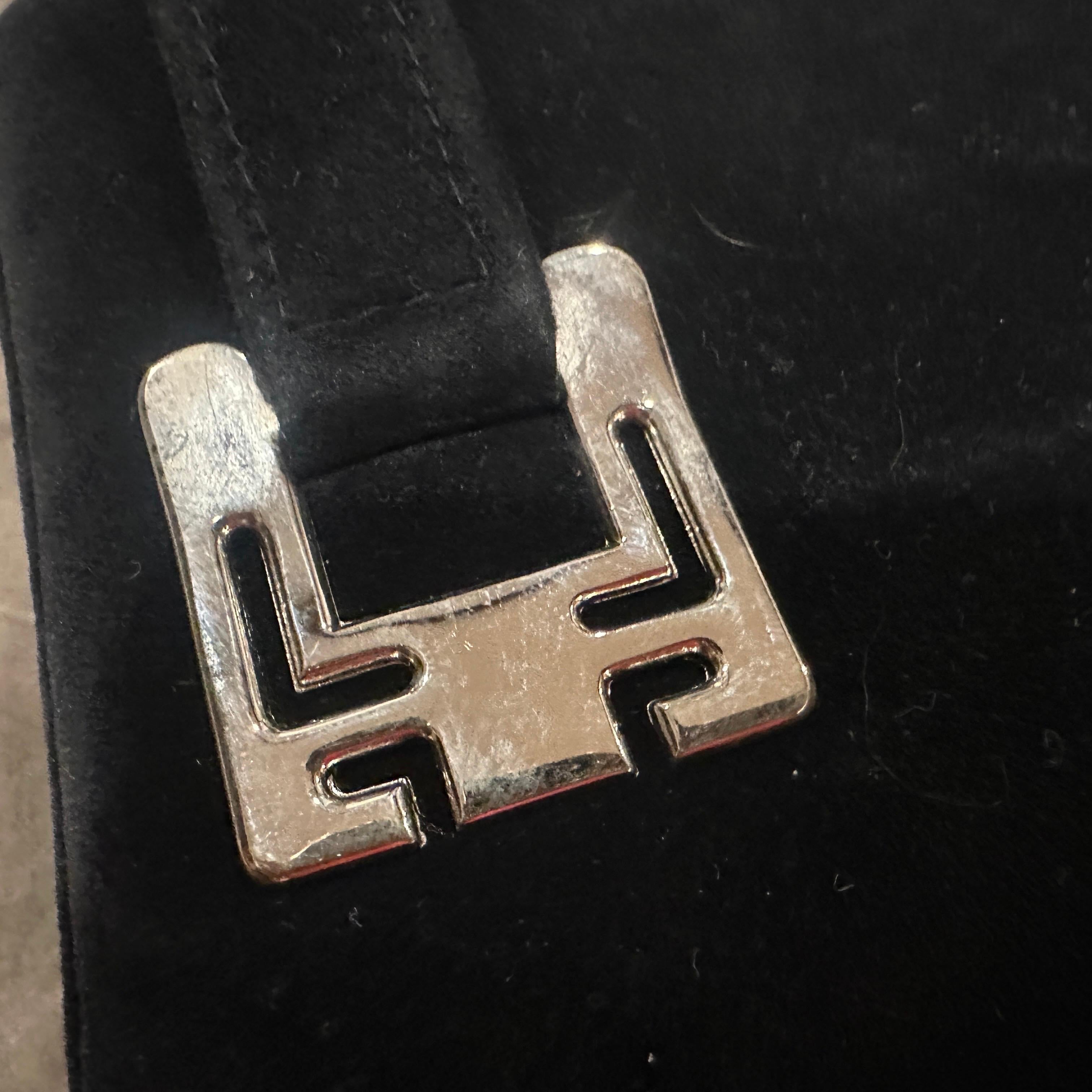 1970 Vintage Black Sued and Silver Plated Italian Evening Bag en vente 9