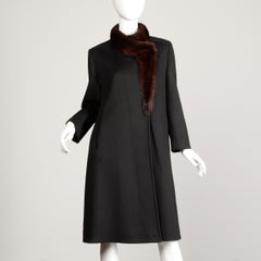 Cappotto classico vintage anni '70 in lana nera + pelliccia di visone marrone asimmetrica
