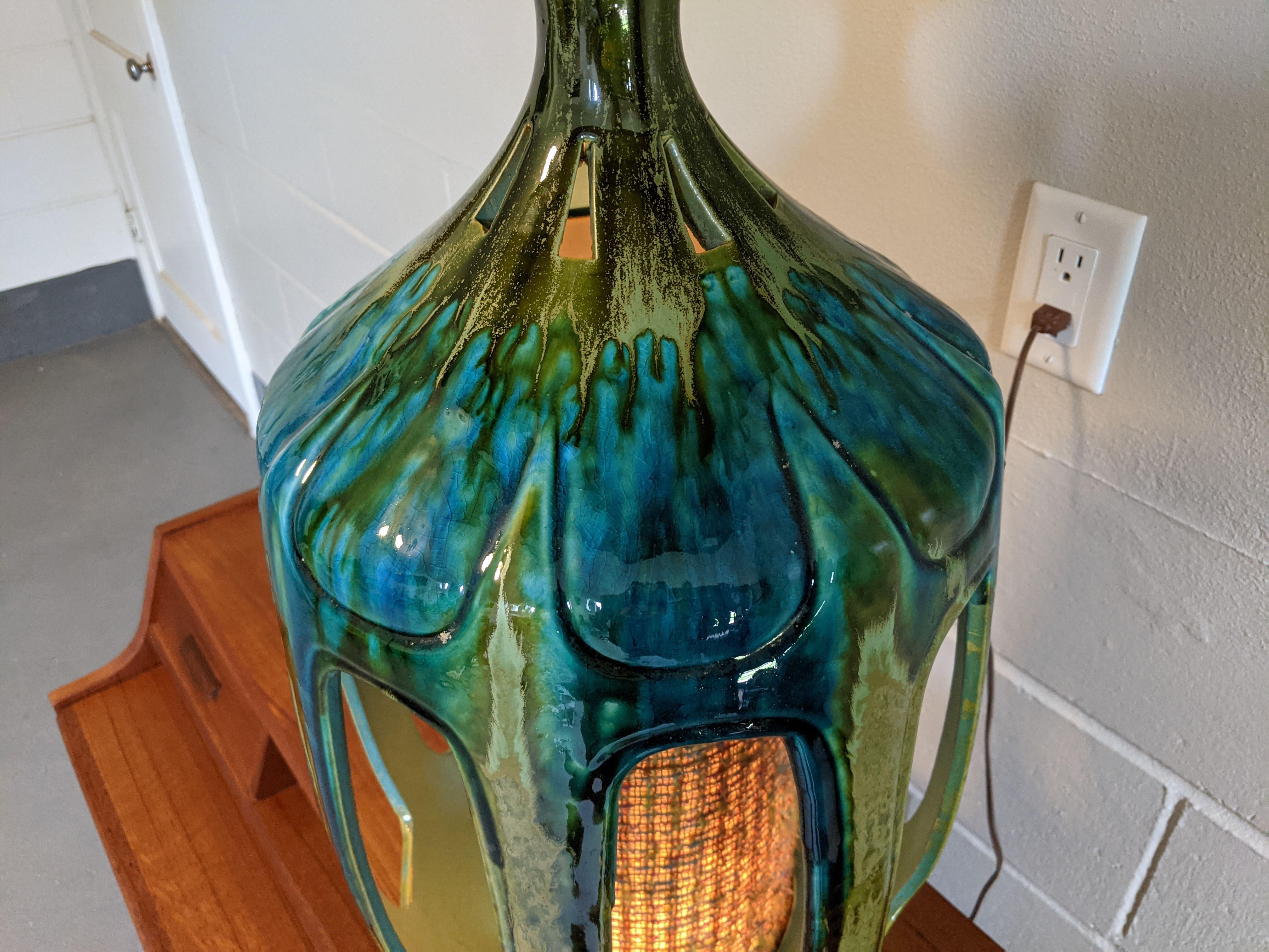 1970s Vintage Blue Green Drip Glaze Honi Chilo Lamp In Good Condition In Cedar Falls, IA