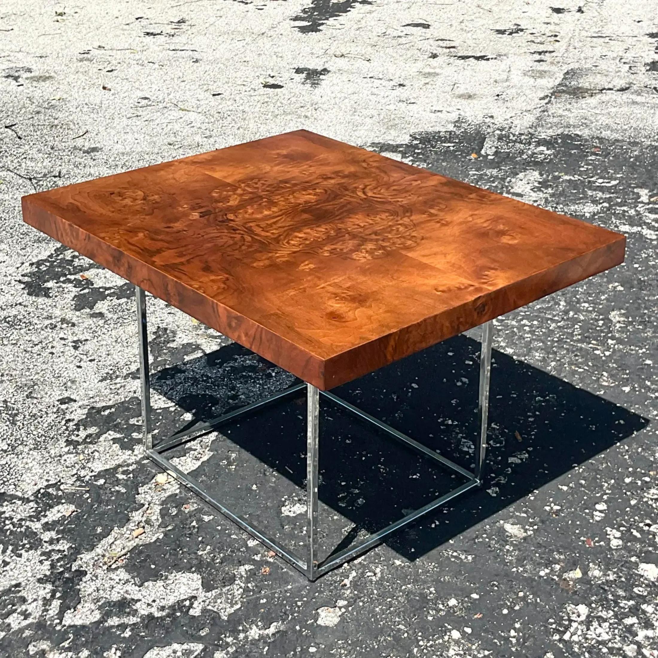 Américain Table basse bohème vintage en ronce de bois et chrome des années 1970 d'après Milo Baughman en vente