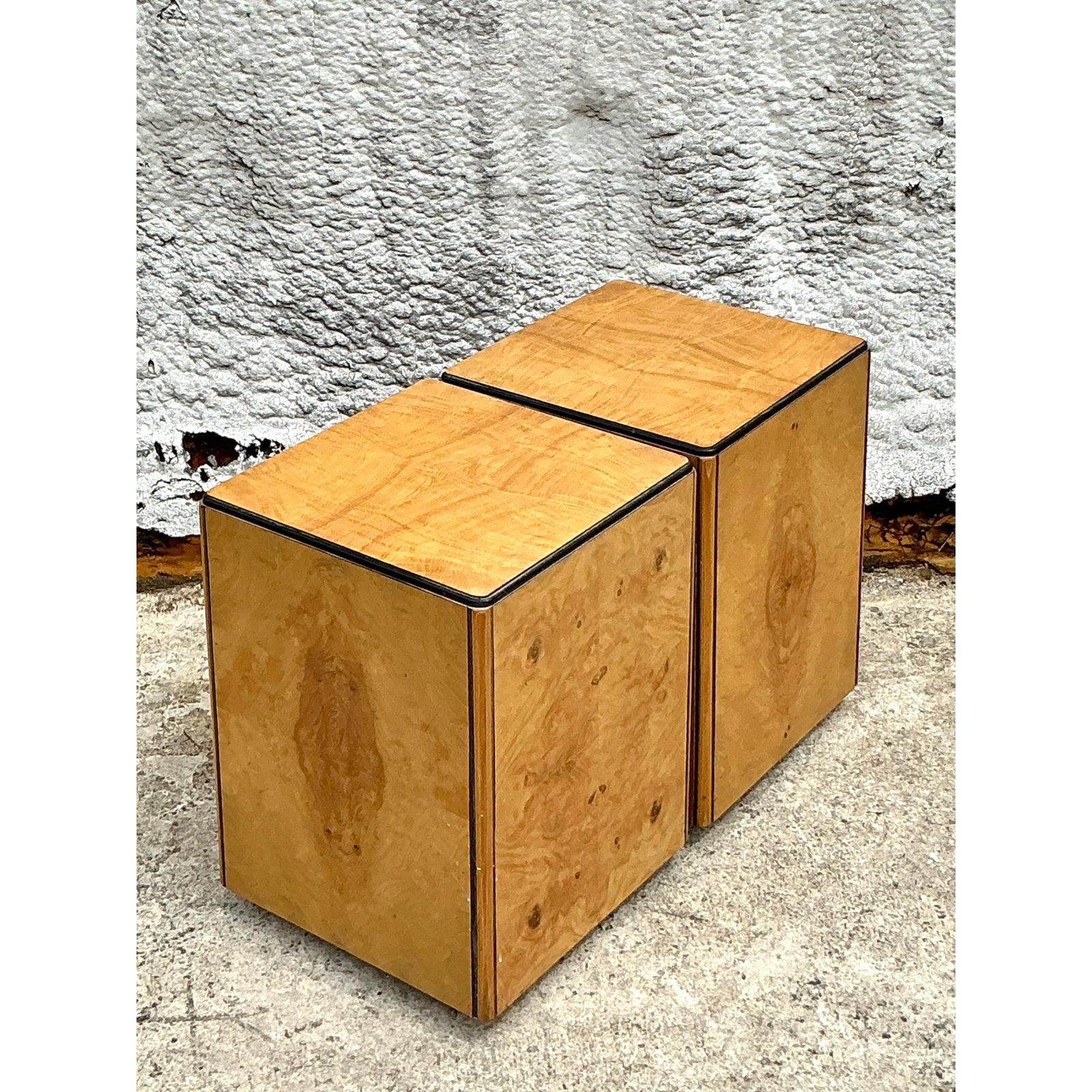 1970er Jahre Vintage Boho Henredon Burl Beistelltische - ein Paar (Moderne der Mitte des Jahrhunderts) im Angebot