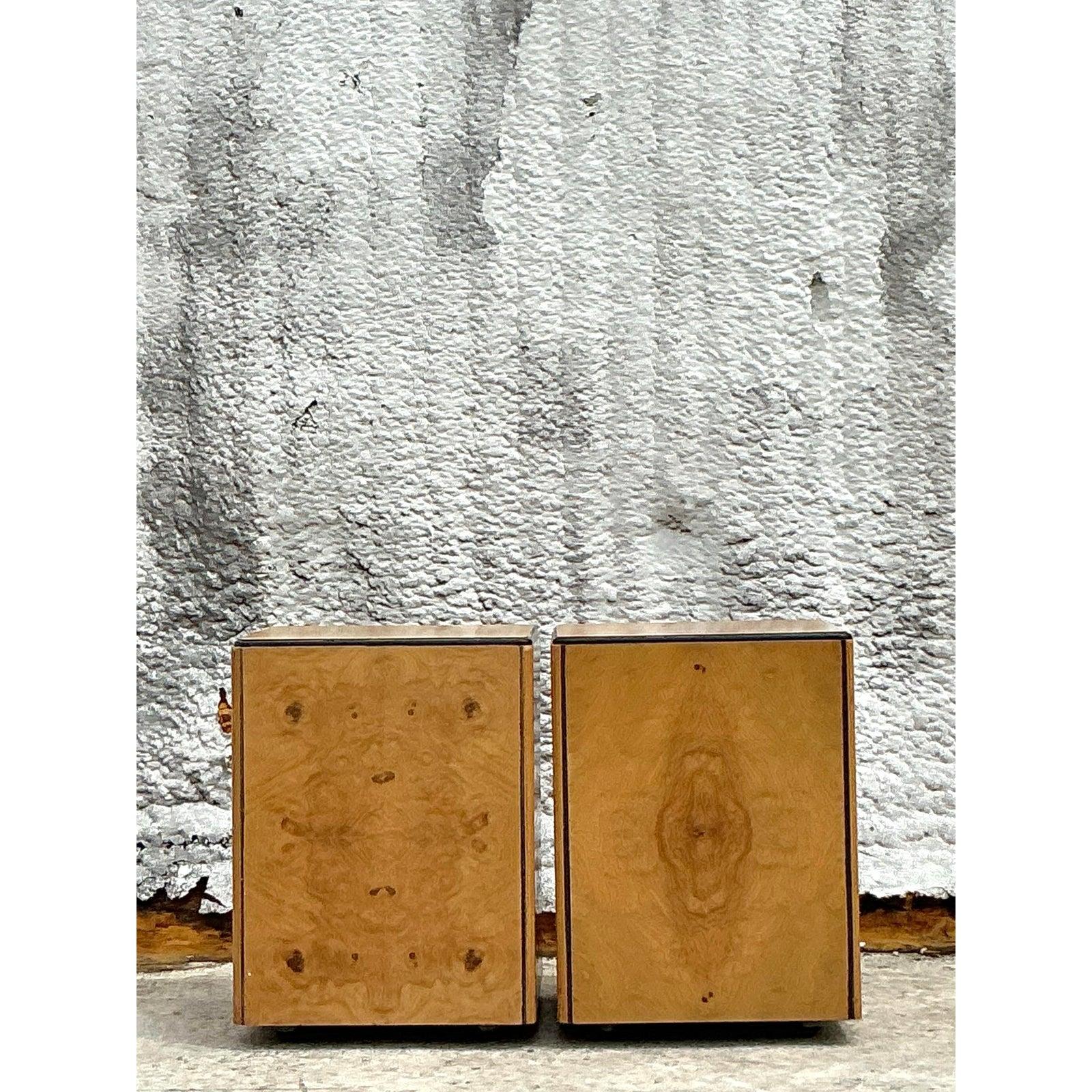 1970er Jahre Vintage Boho Henredon Burl Beistelltische - ein Paar (amerikanisch) im Angebot