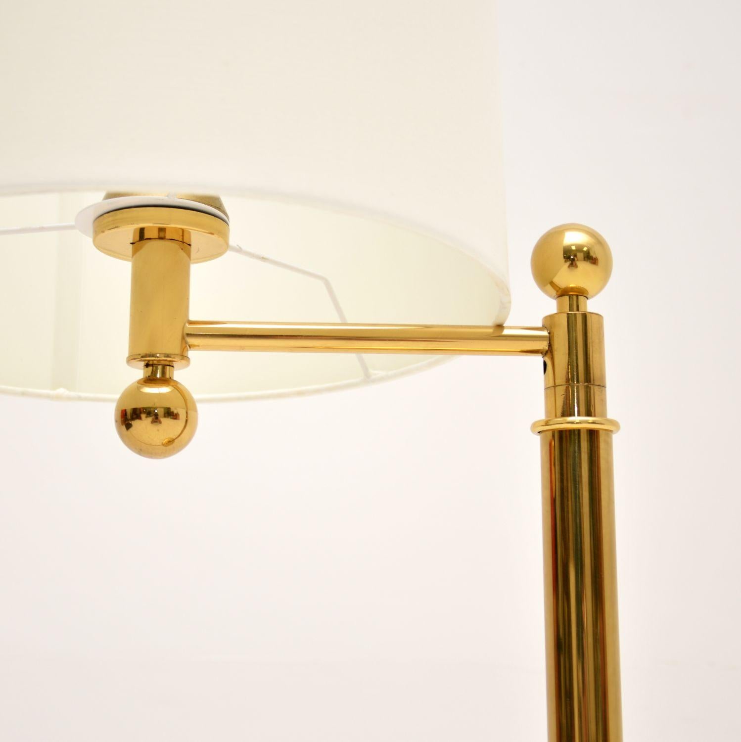 1970's Vintage Brass Table Lamp In Good Condition For Sale In London, GB