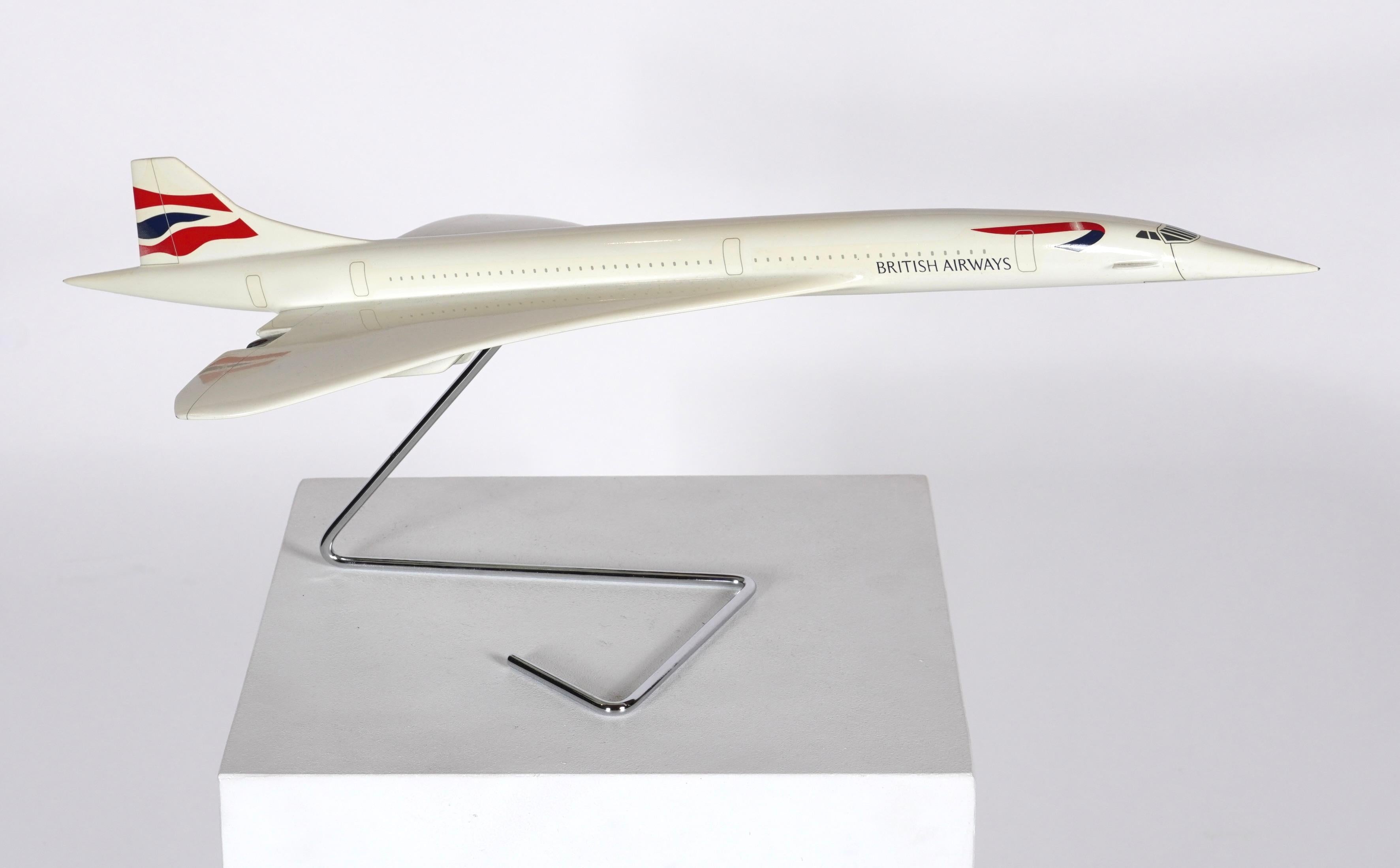 Maqueta para exposición en agencia de viajes de un Concorde de British Airways, avión supersónico de pasajeros desarrollado por británicos y franceses, que circuló de 1976 a 2003. Se trata de un modelo de exposición de alta calidad que se utilizaba