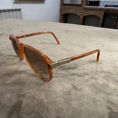 1970s Vintage Brown Lucite Oversized Aviator Sunglasses by Valentino