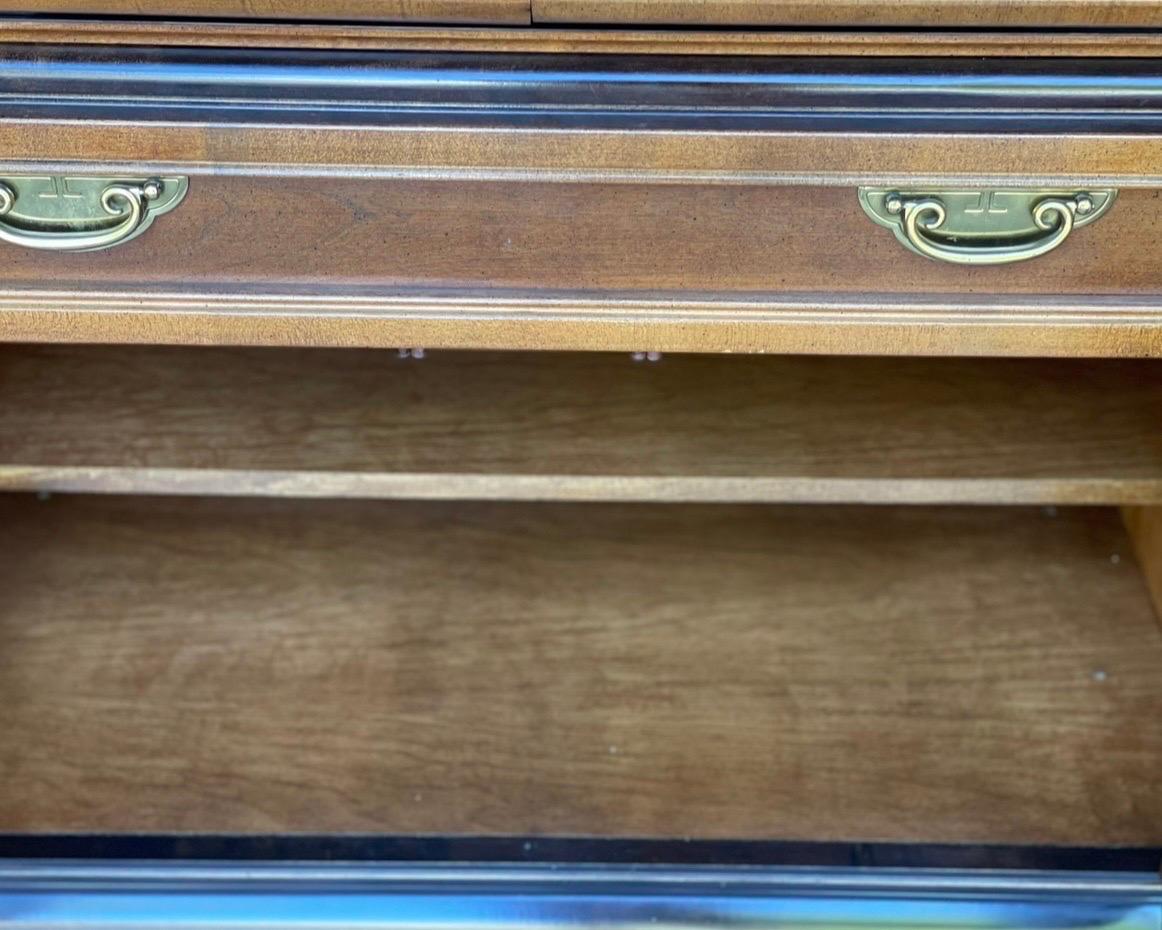 Vintage Broyhill anni '70 Ming Dynasty Collection'S Chinoiserie Bar in vendita 4