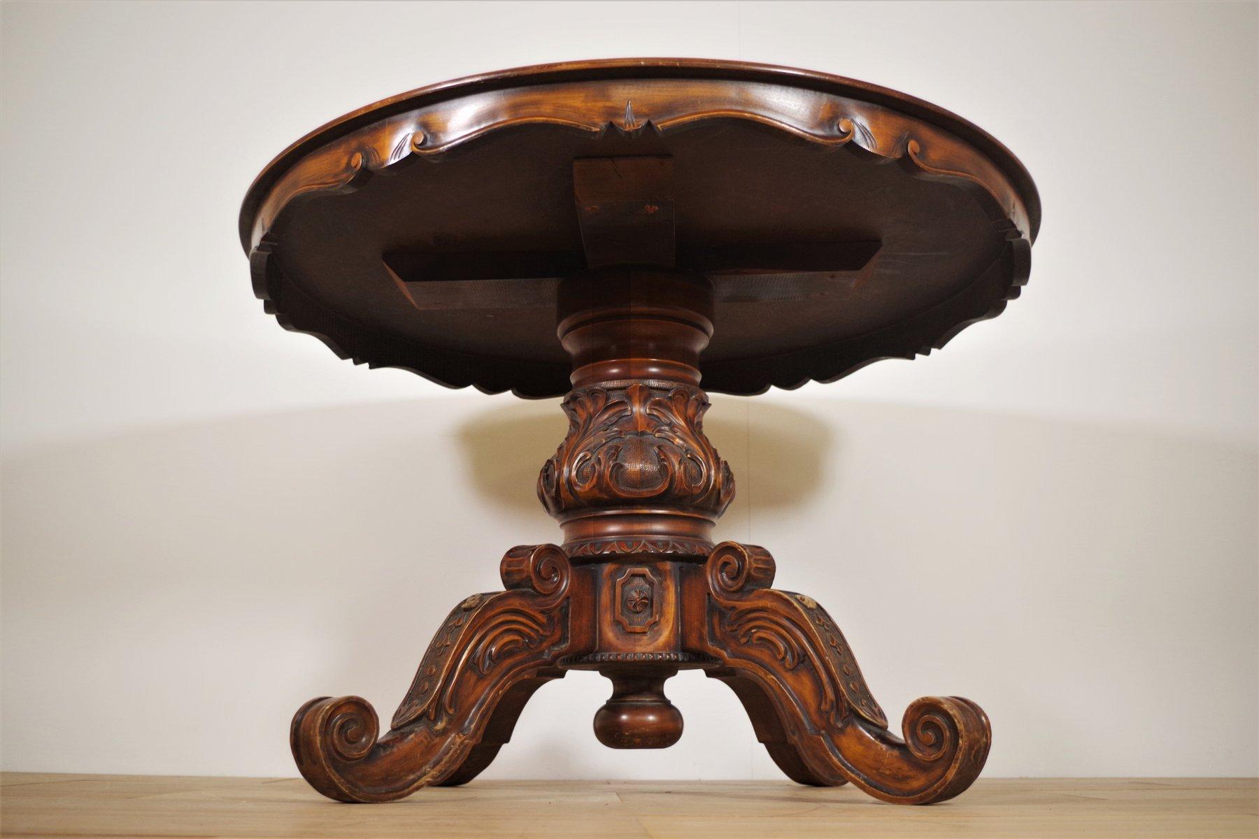 1970s Vintage Burl Wood Table - Classic Mid-Century Charm
Elevate your interior with this 1970s vintage round table, expertly crafted from rich burl wood (radica). Its warm brown hue and ornate detailing capture the essence of mid-century design,