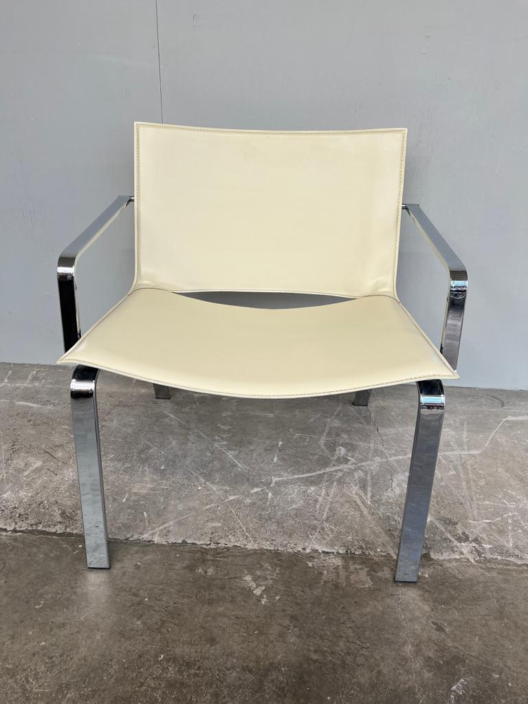 1970's Vintage  Cattelan Italian cream leather chrome based arm chair In Good Condition For Sale In Markington, GB