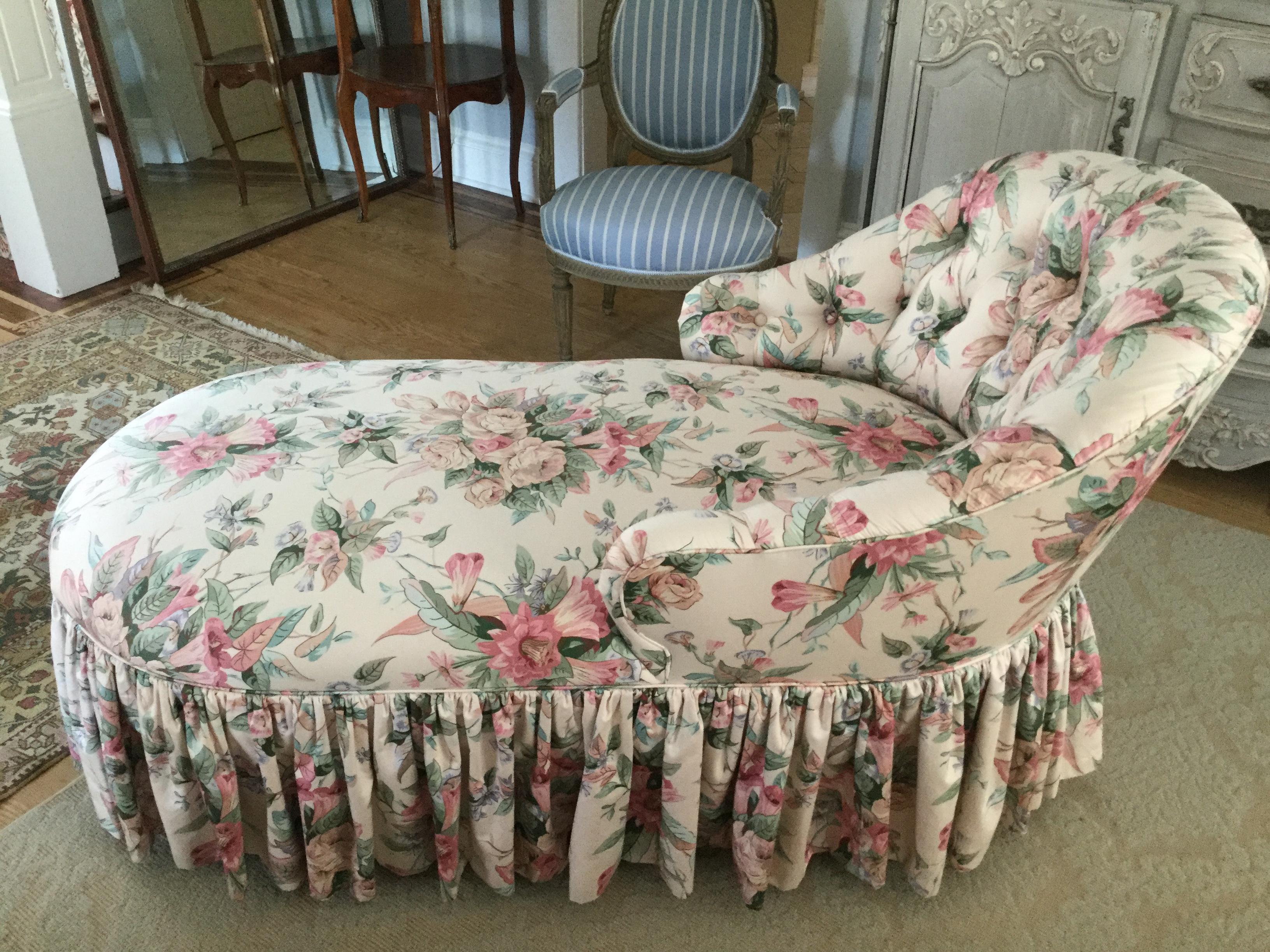 1970s Vintage Chaise in Floral Chintz 1