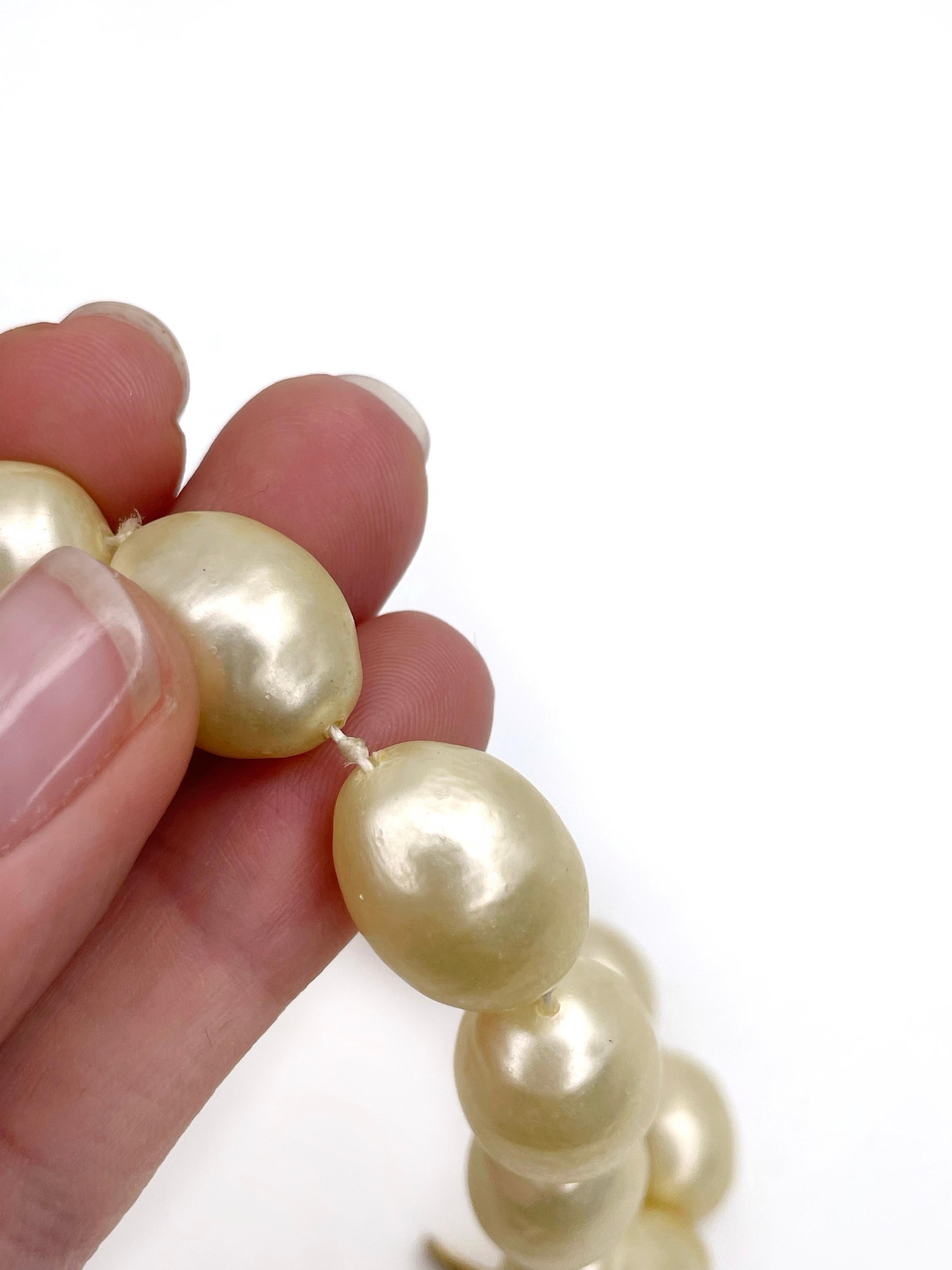 Women's 1970s Vintage Chanel Creamy Faux Pearl Collier Necklace