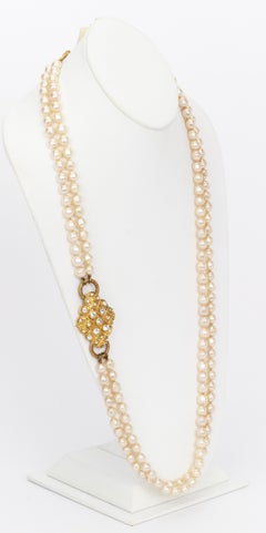 1970s Vintage Chanel Gold Pearl Necklace w/ Gold Medallion