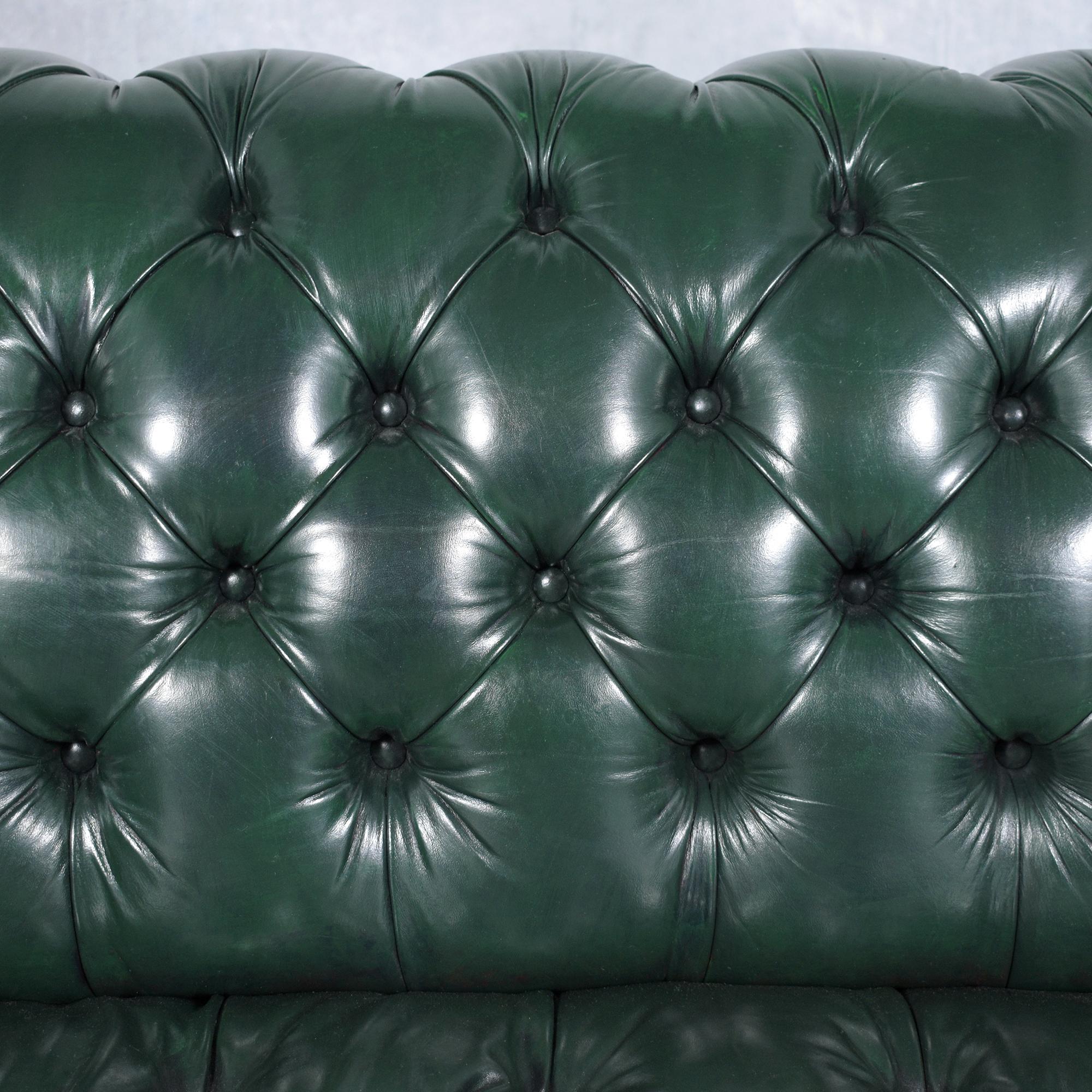 1970s Vintage Chesterfield Sofa: Emerald Green Leather with Elegant Carved Legs In Good Condition In Los Angeles, CA