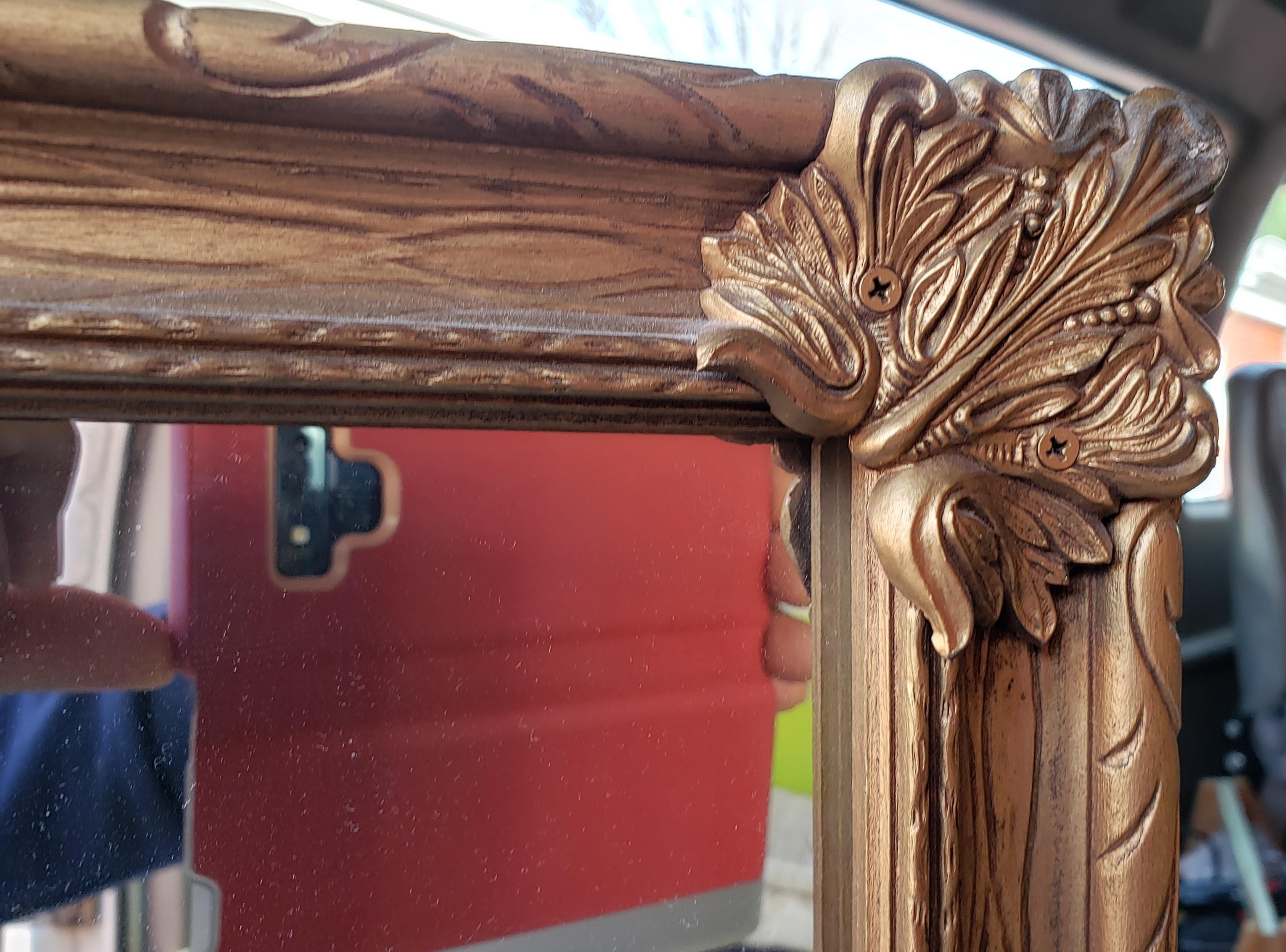 Américain Miroir classique vintage en bois doré et cadre en laiton des années 1970 en vente