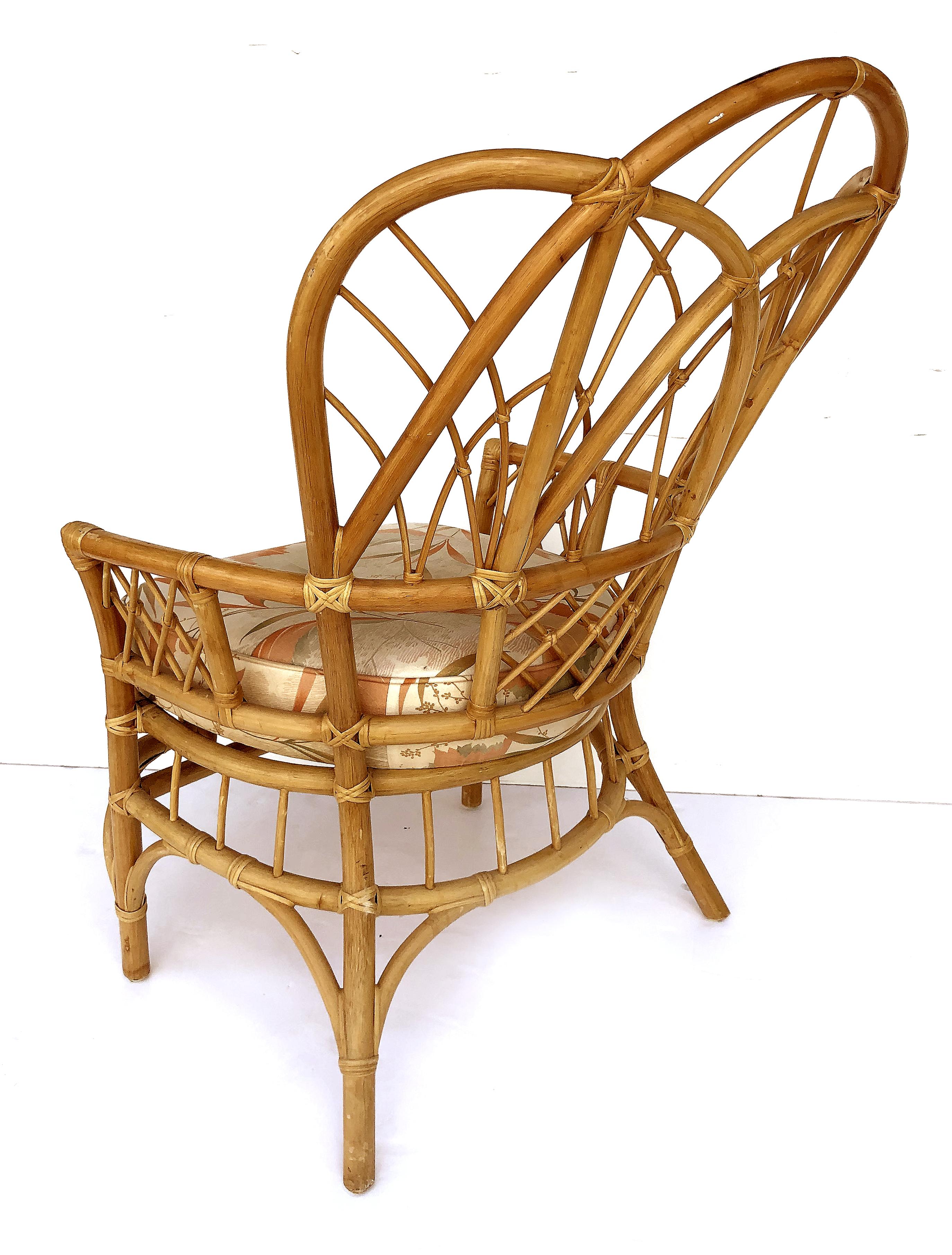 1970s Vintage Coastal Bent Rattan Peacock Chair with Original Upholstery 1