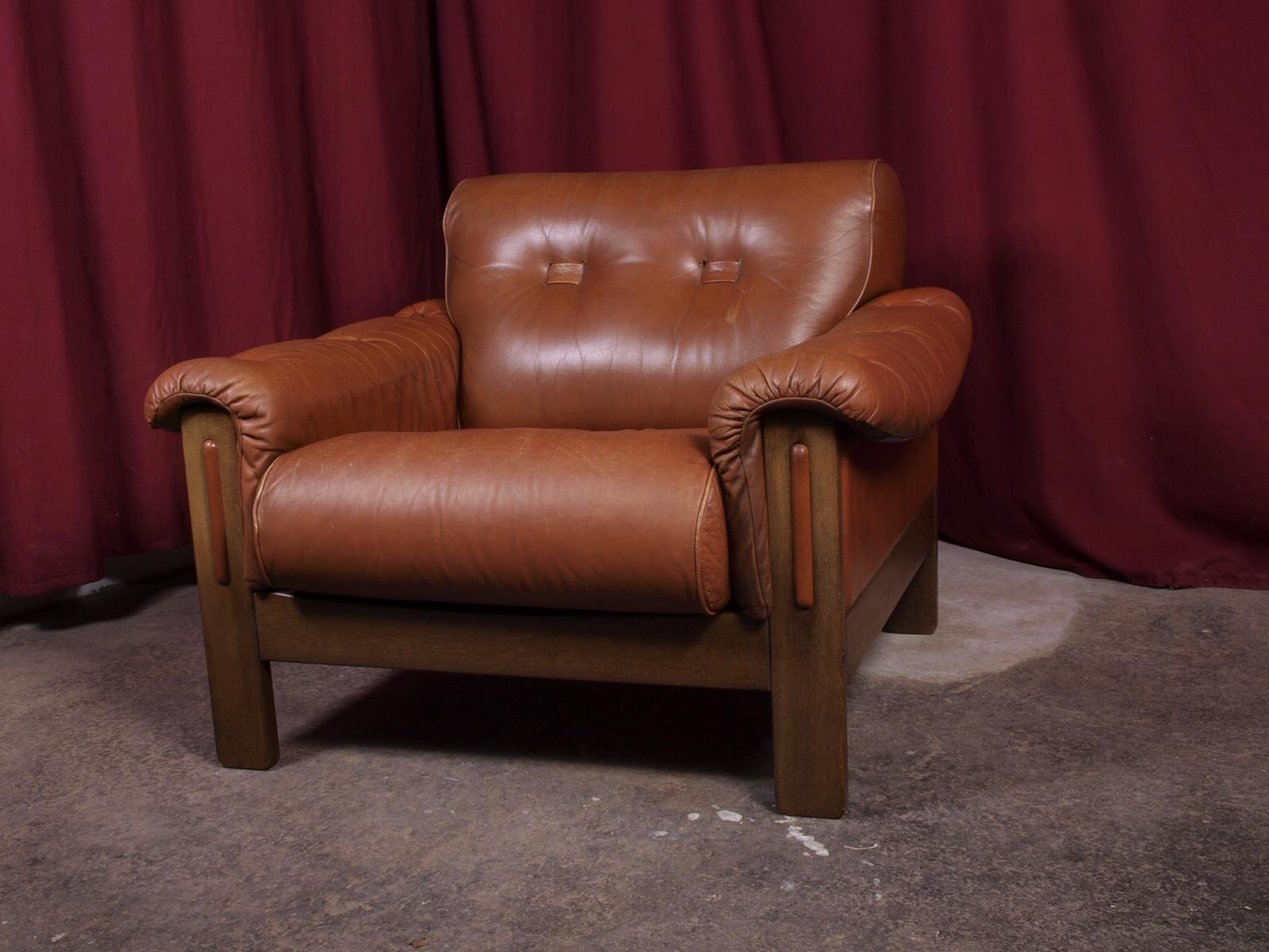 1970s Vintage Comfortable Lounge Leather Chair For Sale at 1stDibs